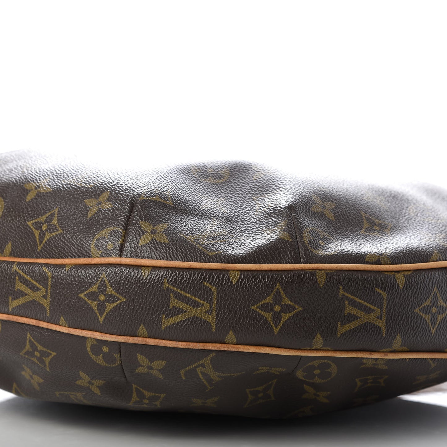 Monogram Croissant GM