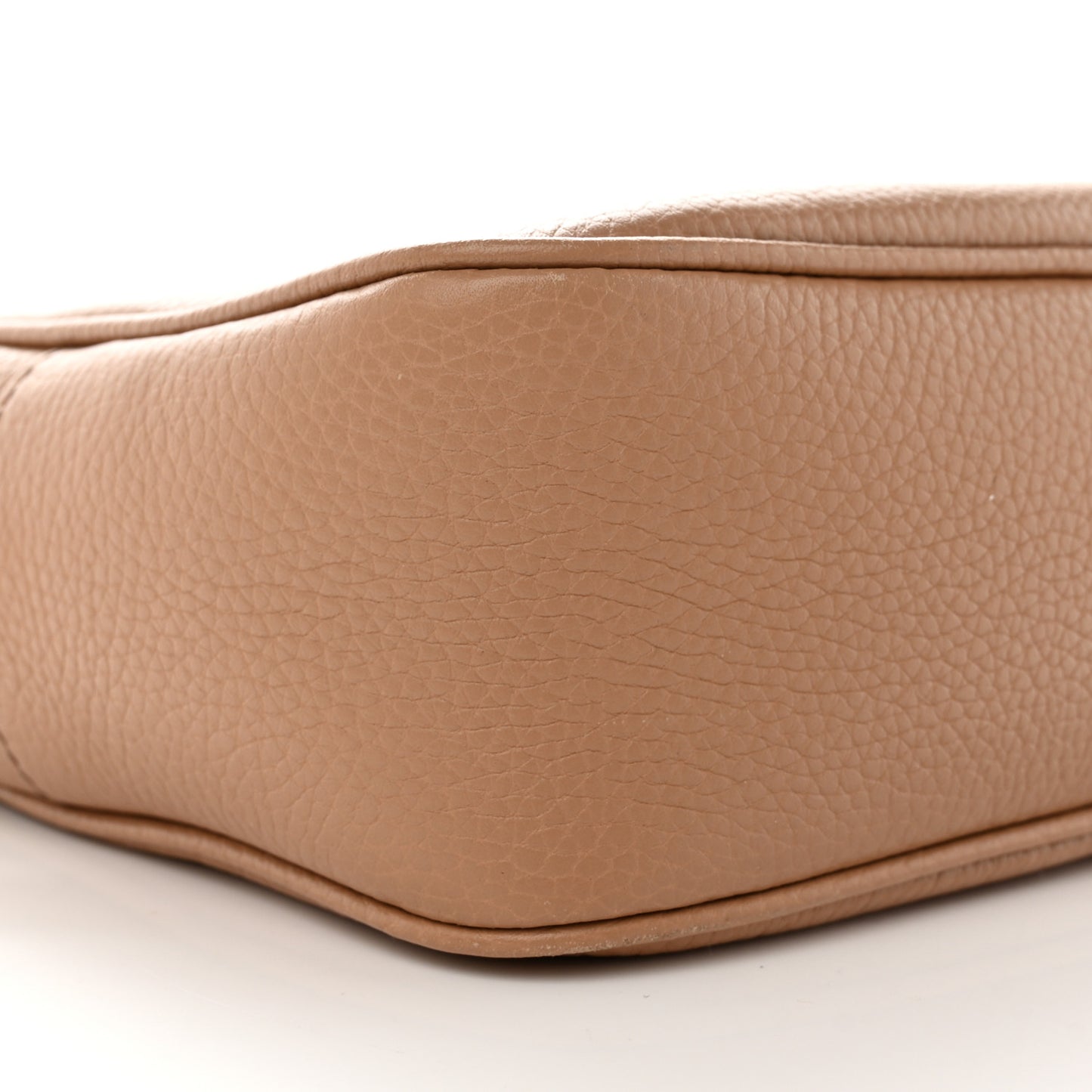 Pebbled Calfskin Small Soho Disco Bag Camelia