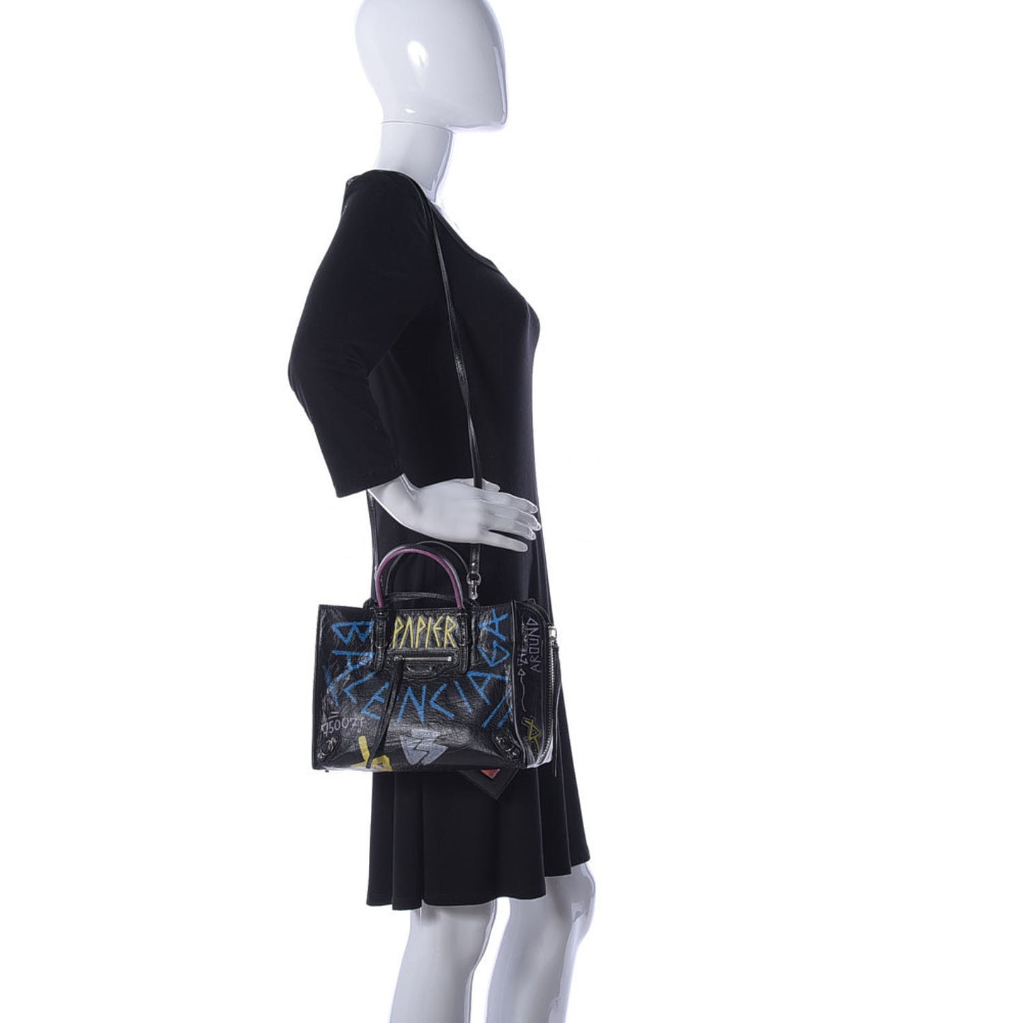 Agneau Graffiti Papier A6 Zip Around Tote Black