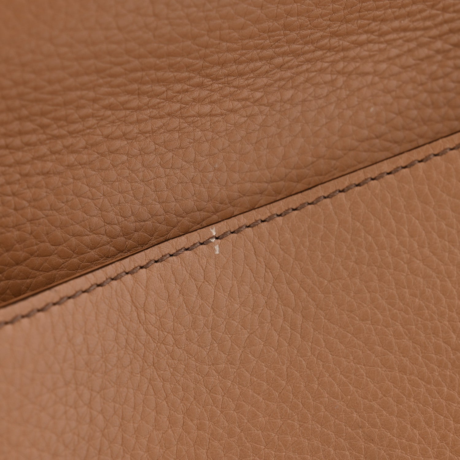 Gucci Pebbled Calfskin Medium Soho Clutch Camelia 8 of 12