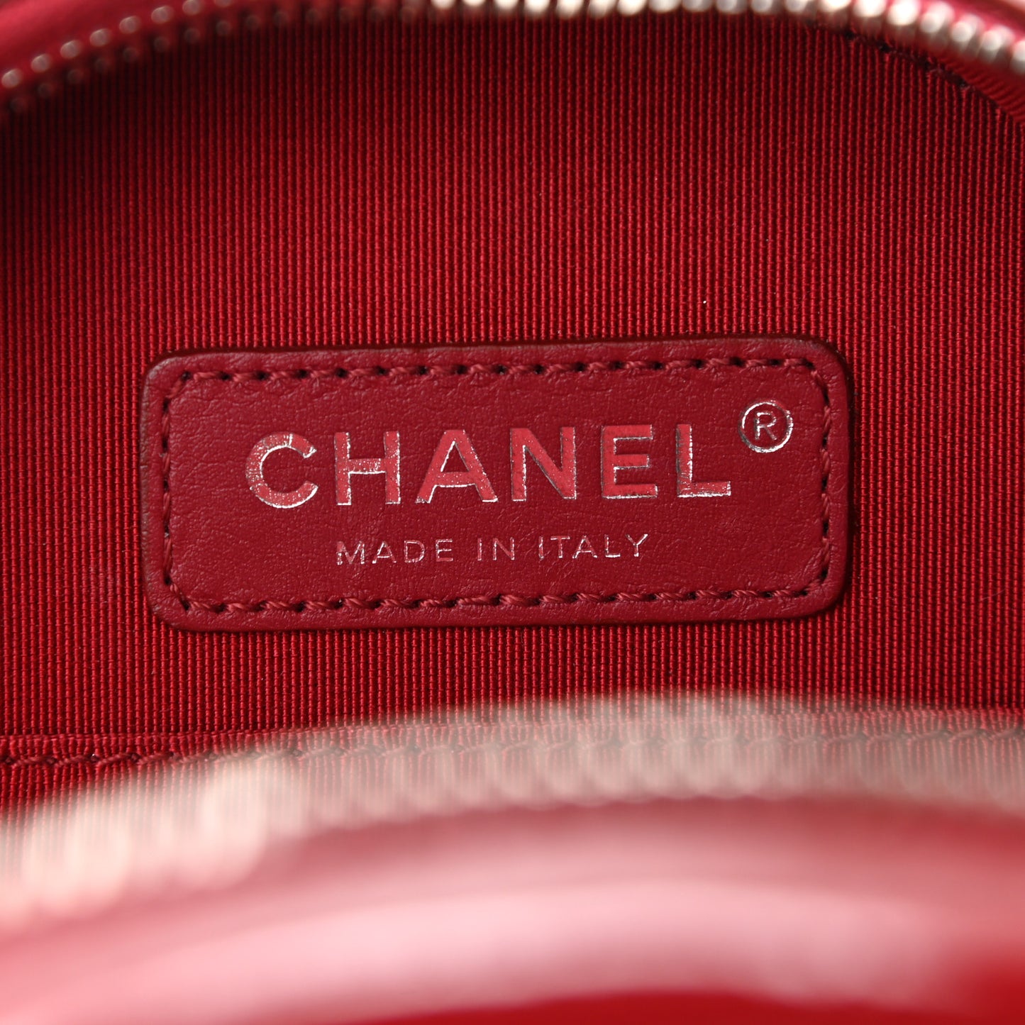 Patent Round As Earth Evening Bag Red