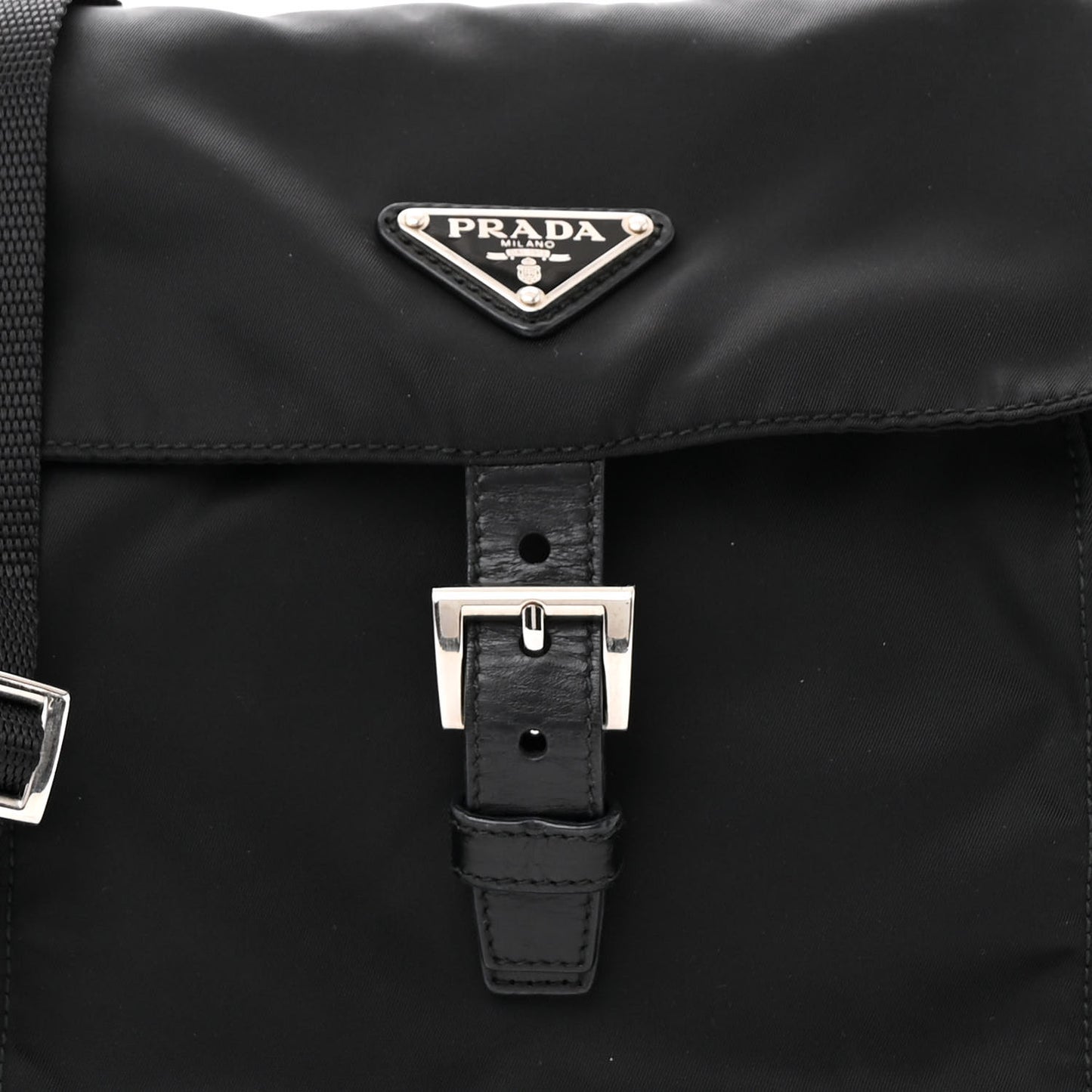 Nylon Vela Messenger Black