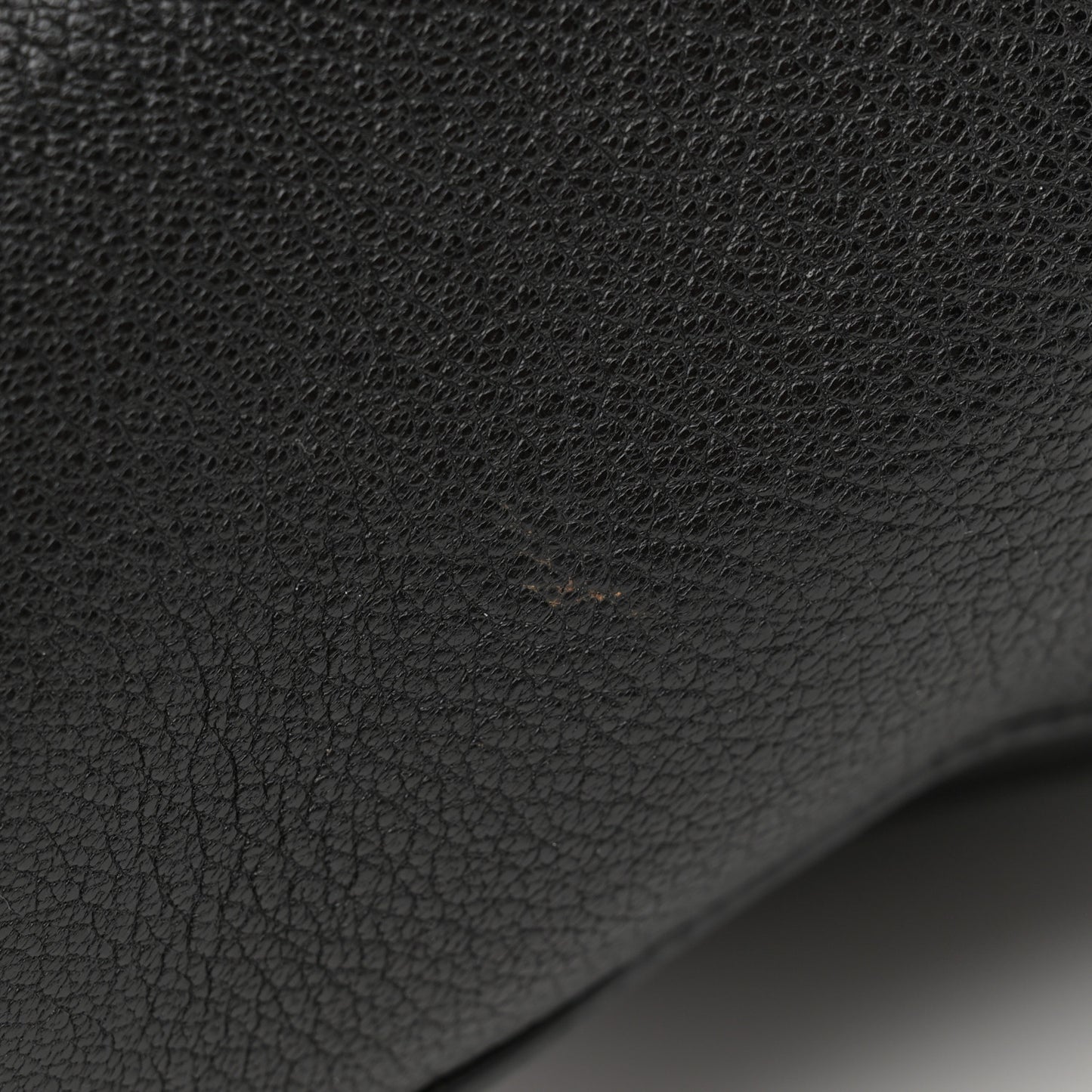Sugar Goatskin Medium Antigona Black