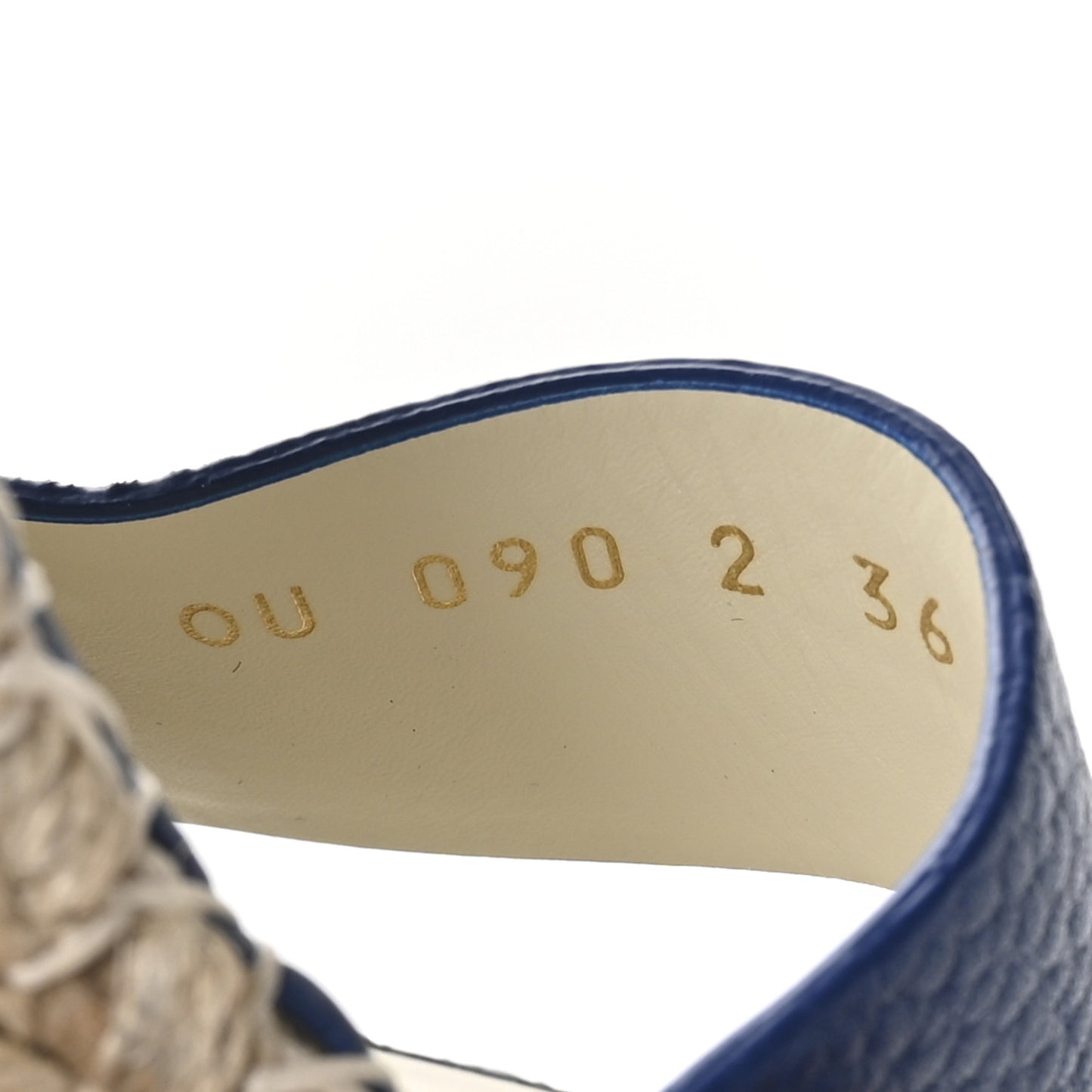 Grained Calfskin Rockstud Ankle Strap Espadrille Wedge Sandals 36 Baltique