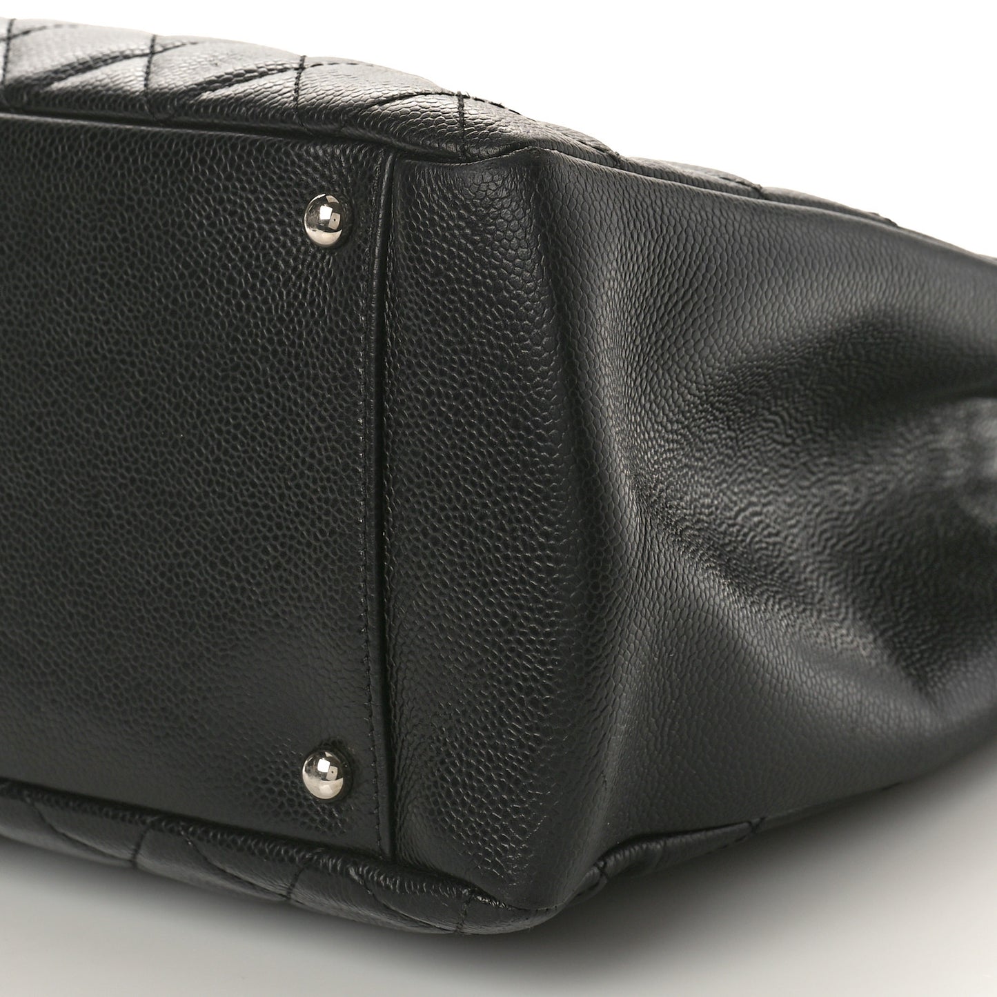 Caviar Quilted XL Grand Shopping Tote GST Black