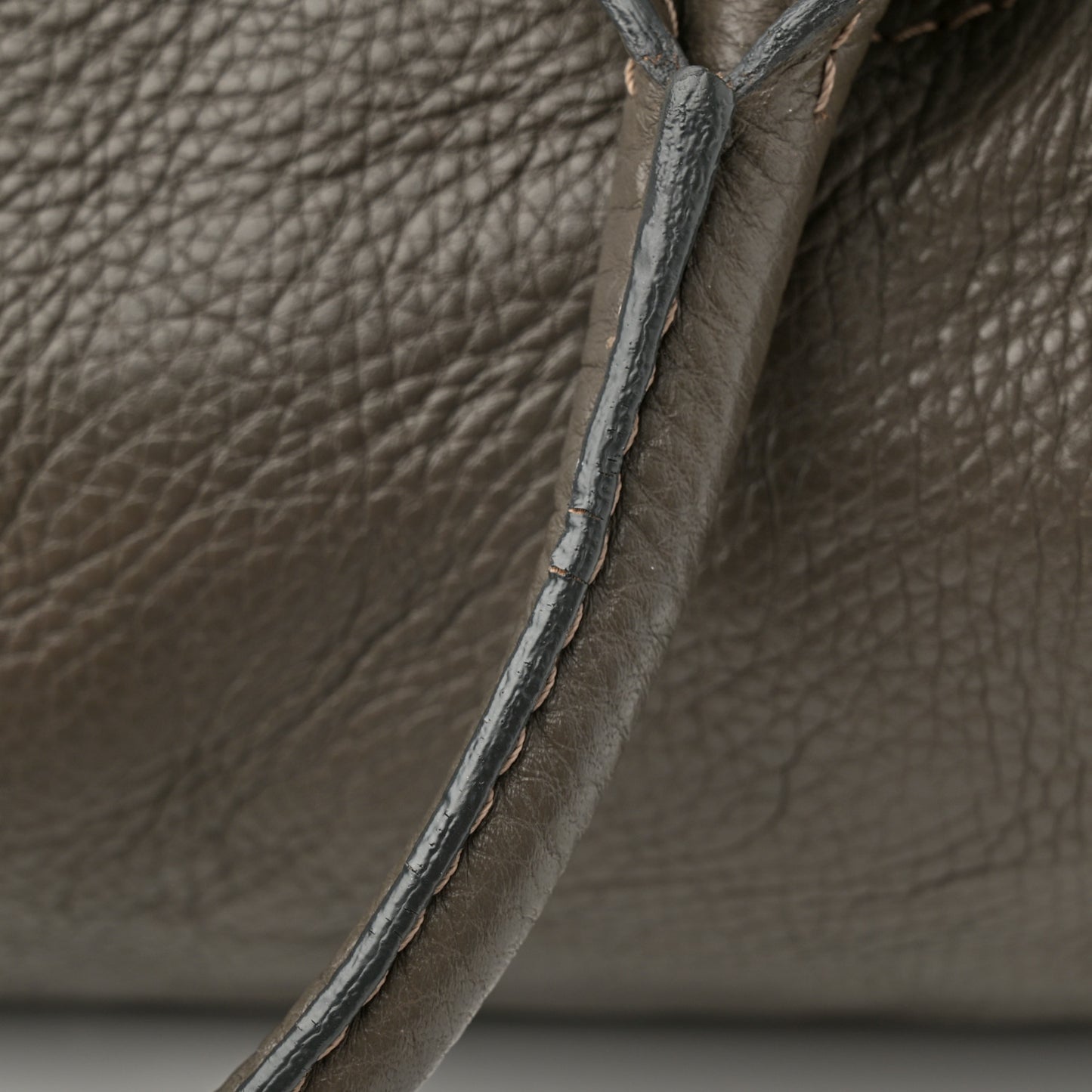 Calfskin Medium Paddington Satchel Gris Vert