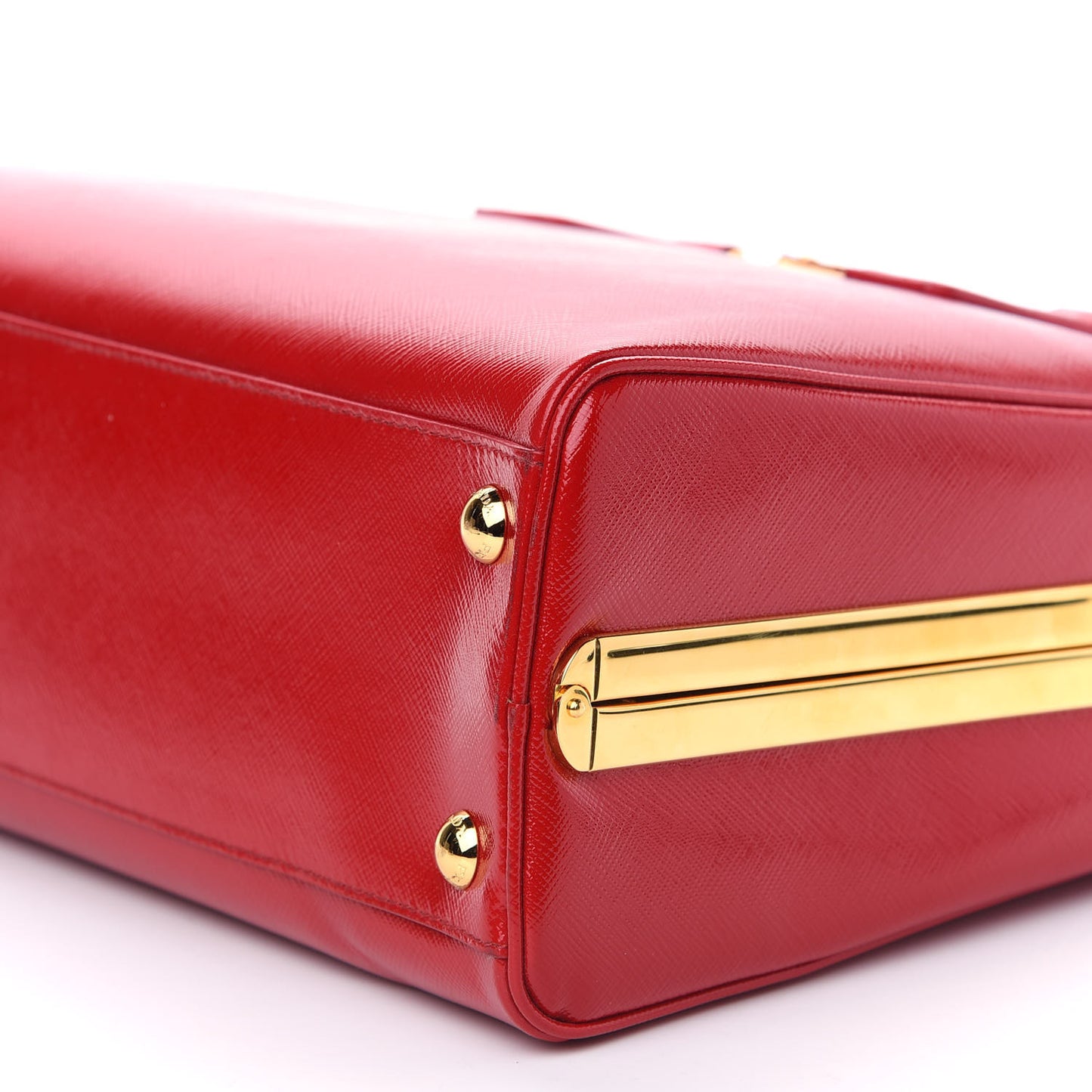 Saffiano Vernice Pyramid Bag Rosso