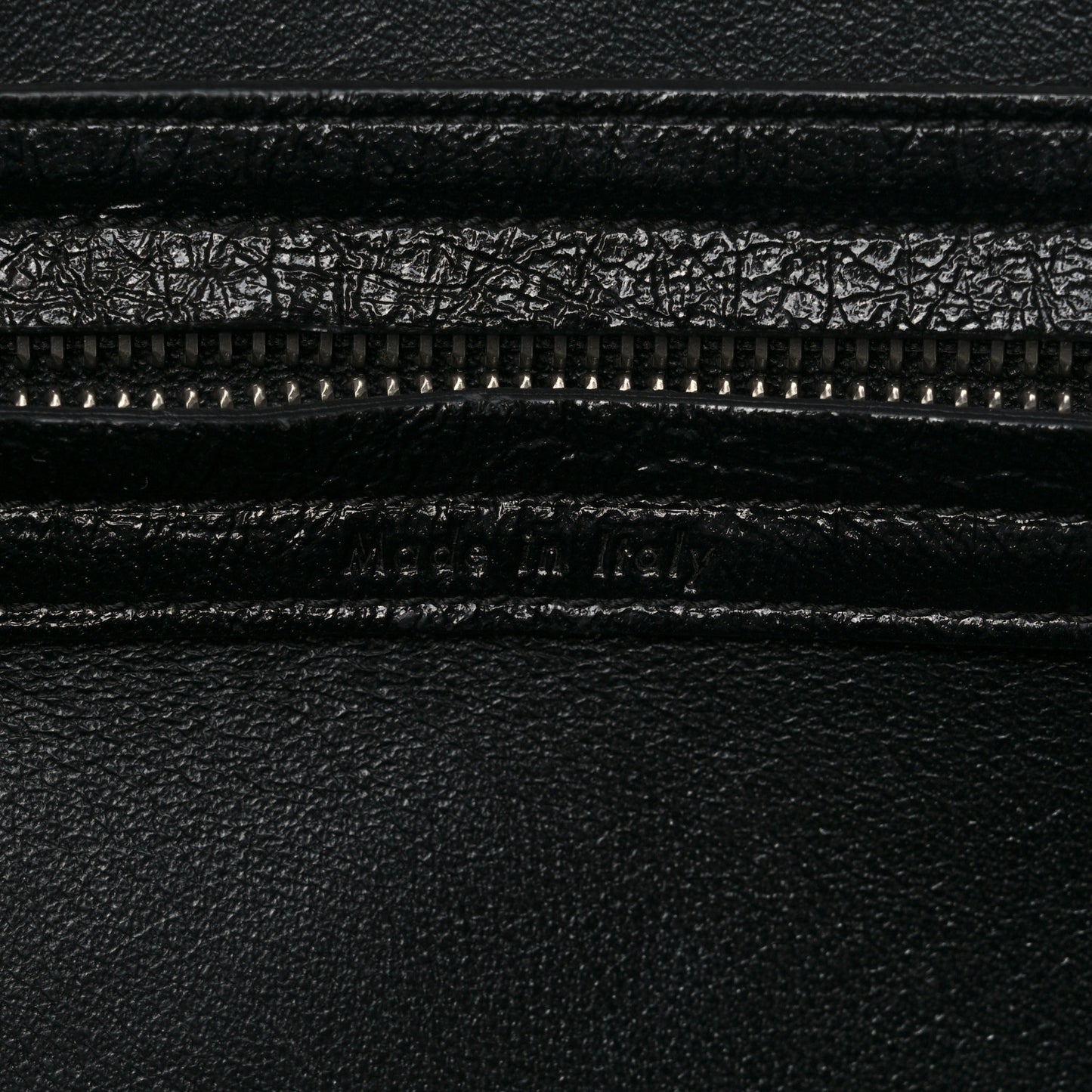 Shiny Goatskin Medium Phantom Luggage Black