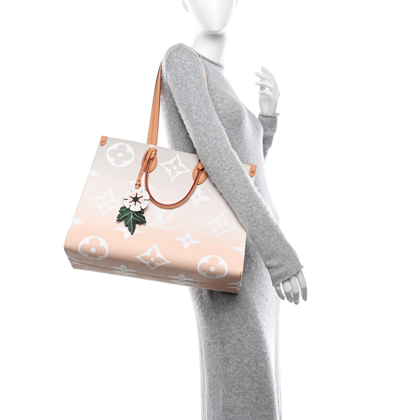 LOUIS VUITTON Monogram Giant By The Pool OnTheGo GM Brume