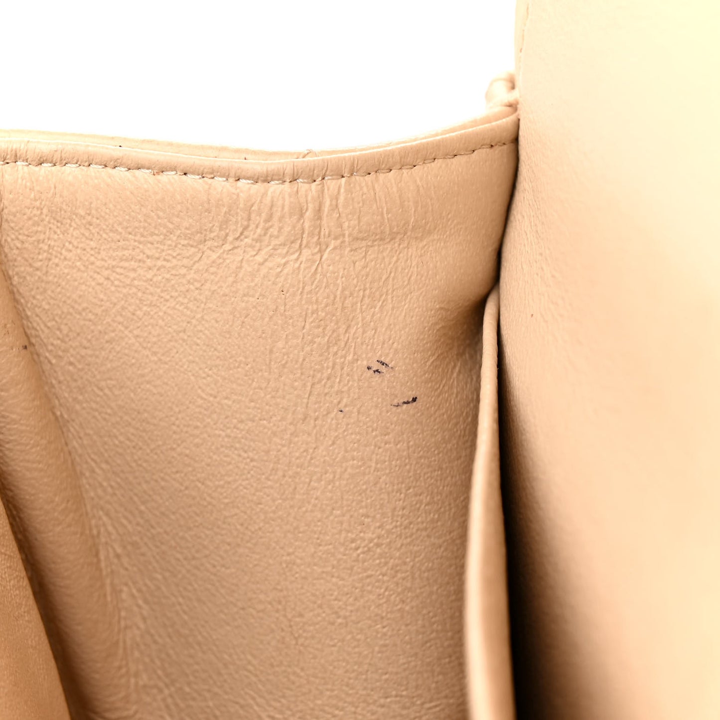 Caviar Quilted Jumbo Double Flap Beige Clair