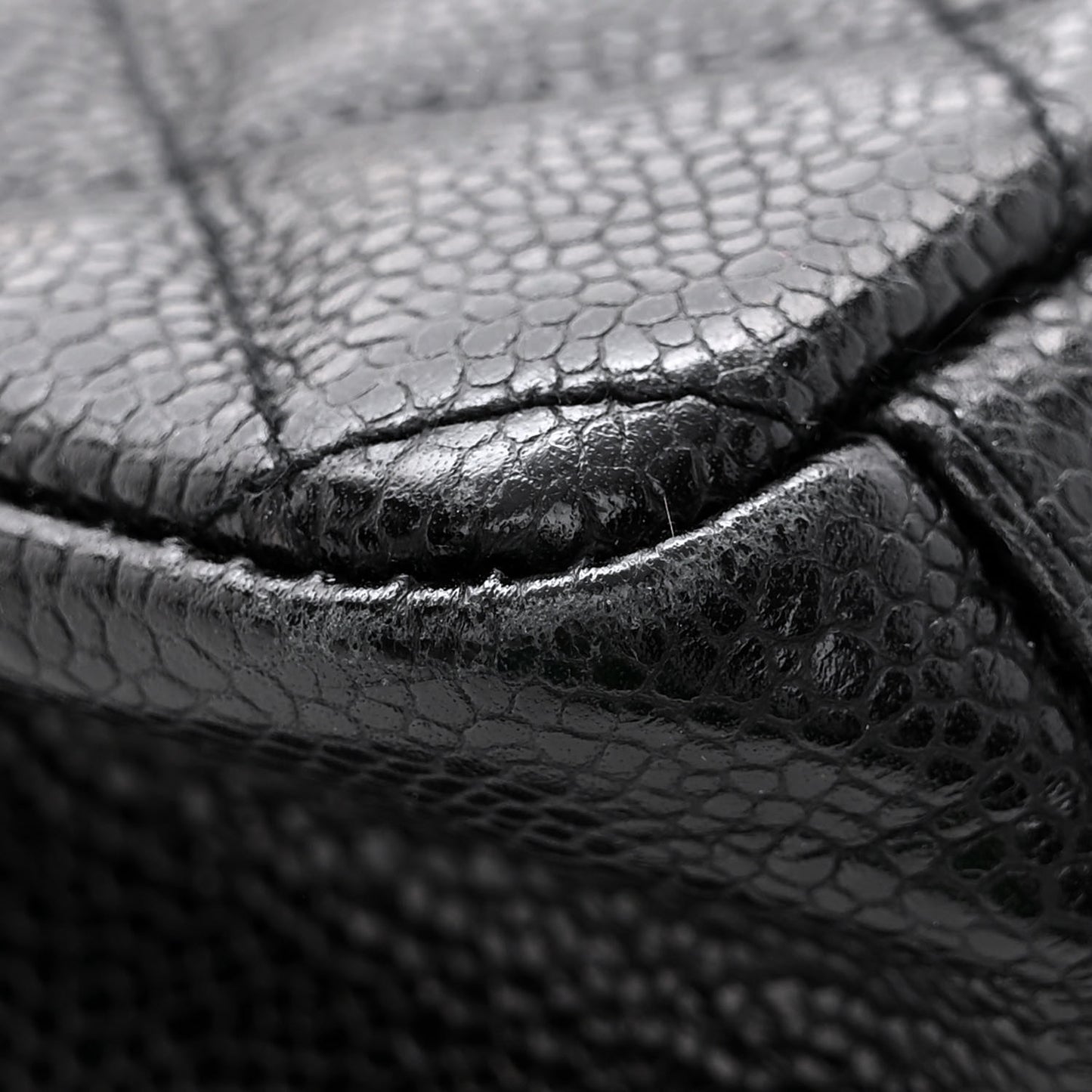 Caviar Quilted Petit Shopping Tote PST Black