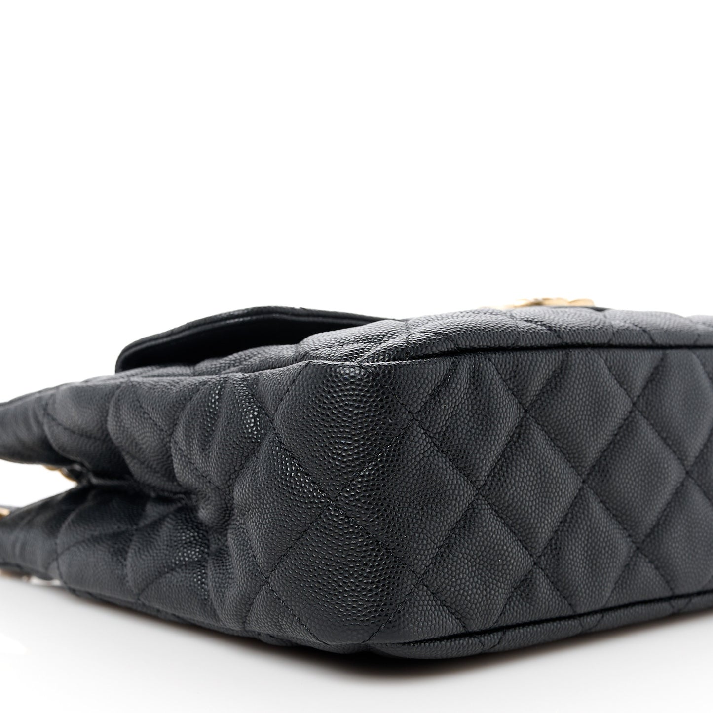 Caviar Quilted Wavy CC Hobo Black