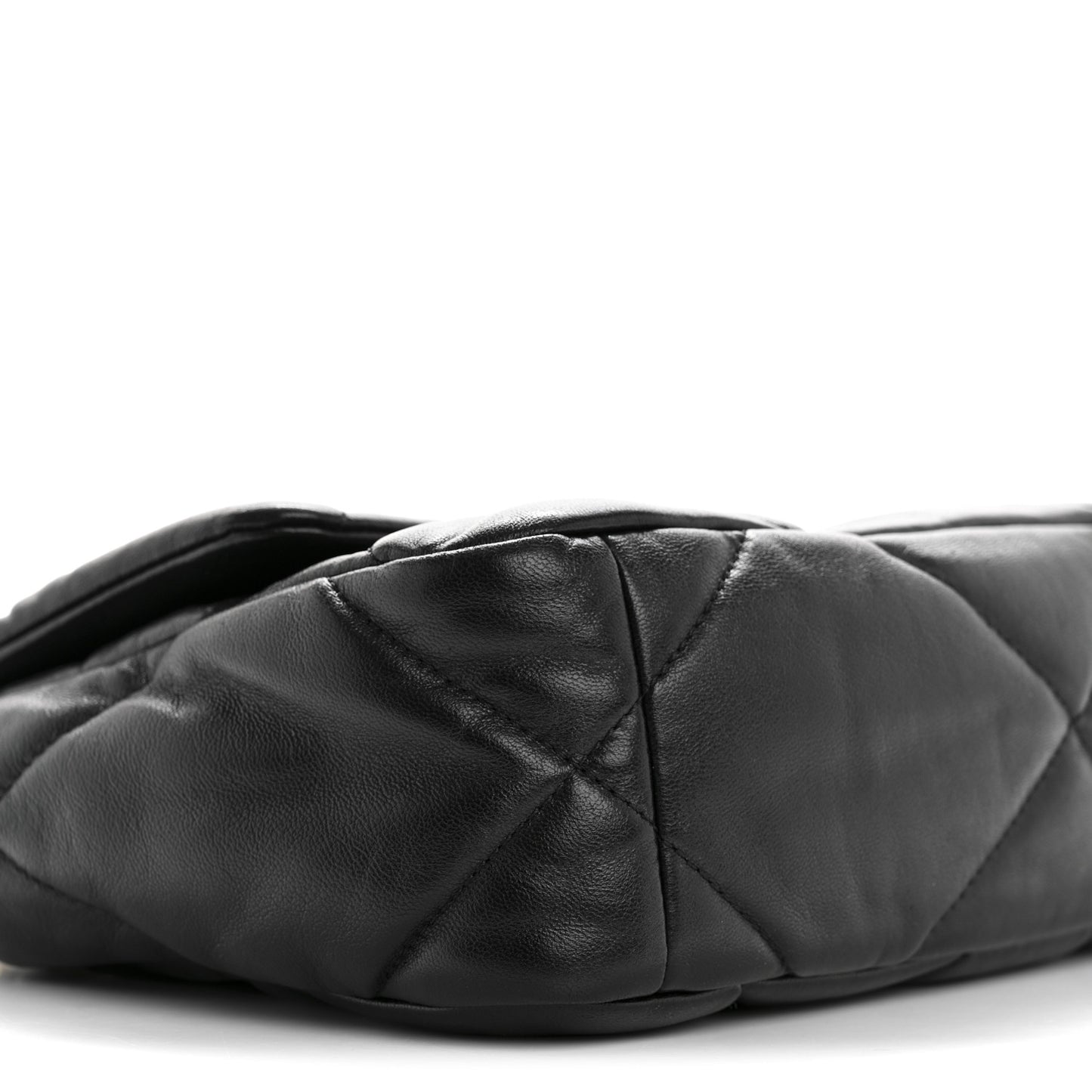 Lambskin Quilted Medium Chanel 19 Flap Black