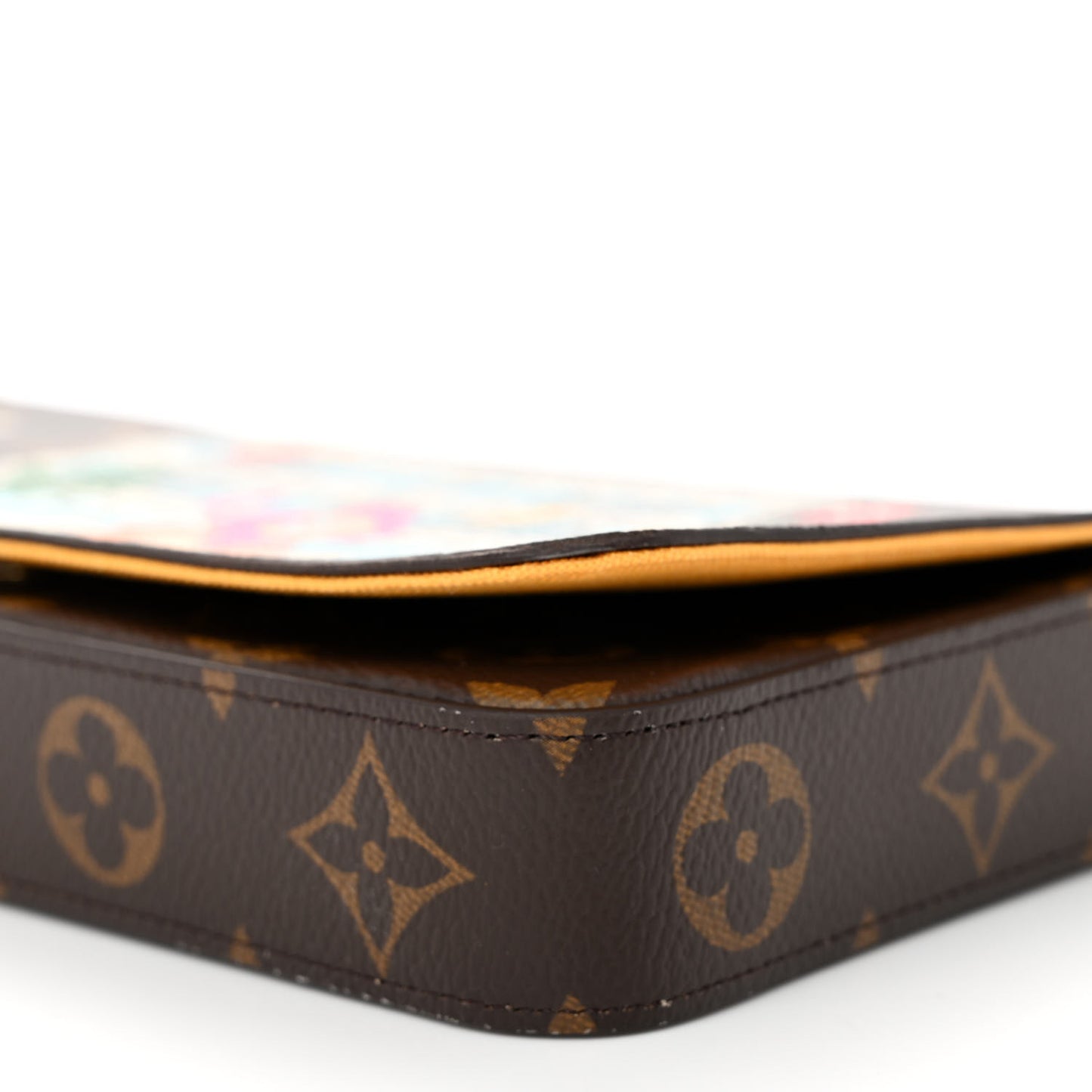 Monogram 2022 Christmas Animation New York Soho Pochette Felicie Chain Wallet Yellow