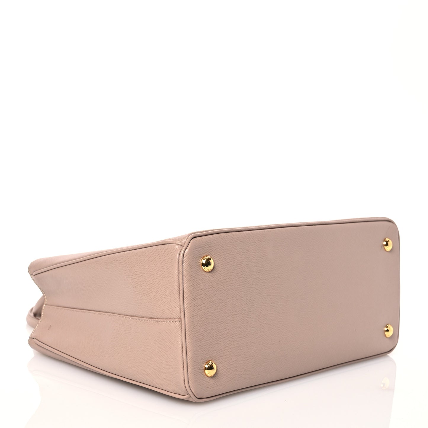 Saffiano Lux Medium Tote Cammeo
