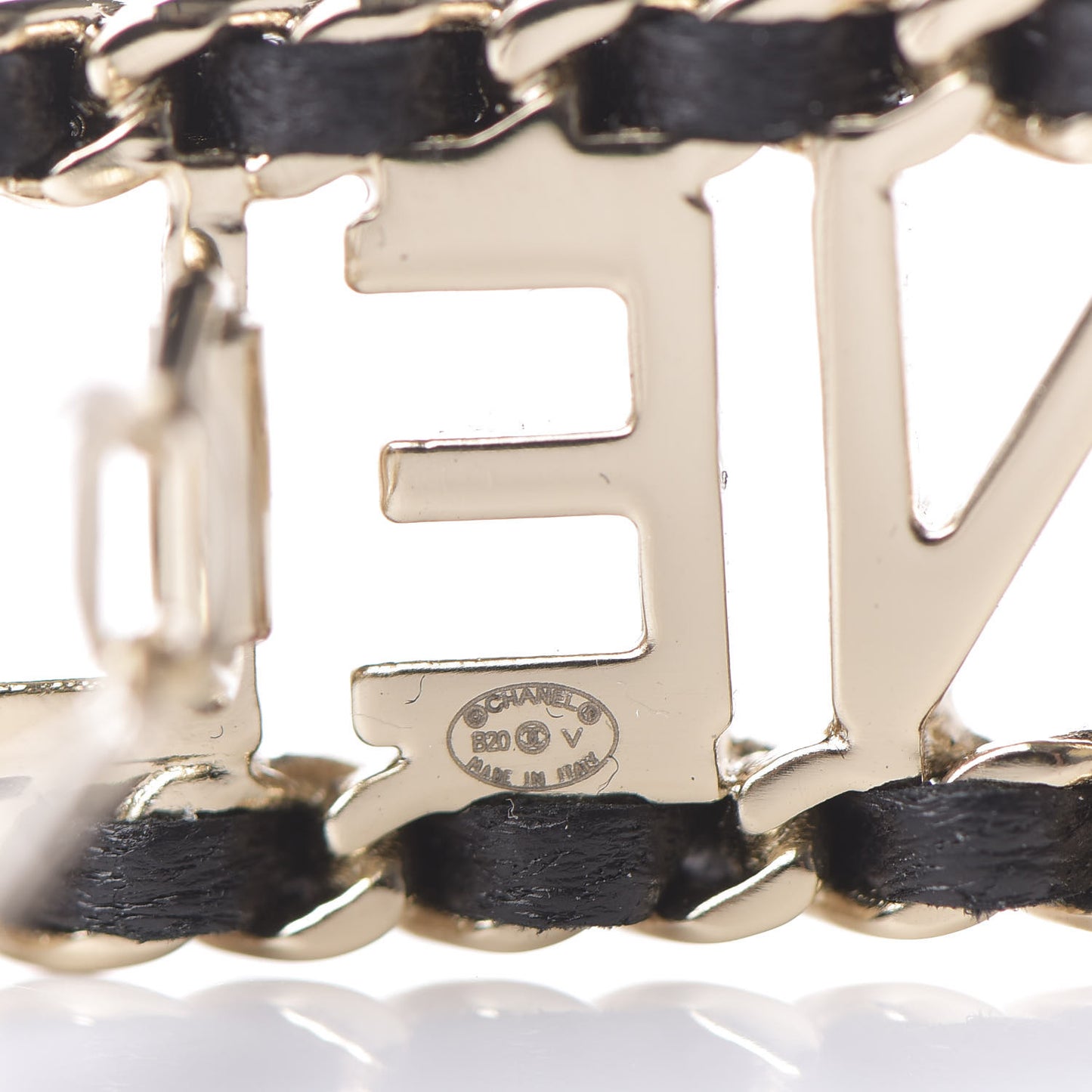 Metal Lambskin Vintage Allure Logo Hair Clip Black Gold