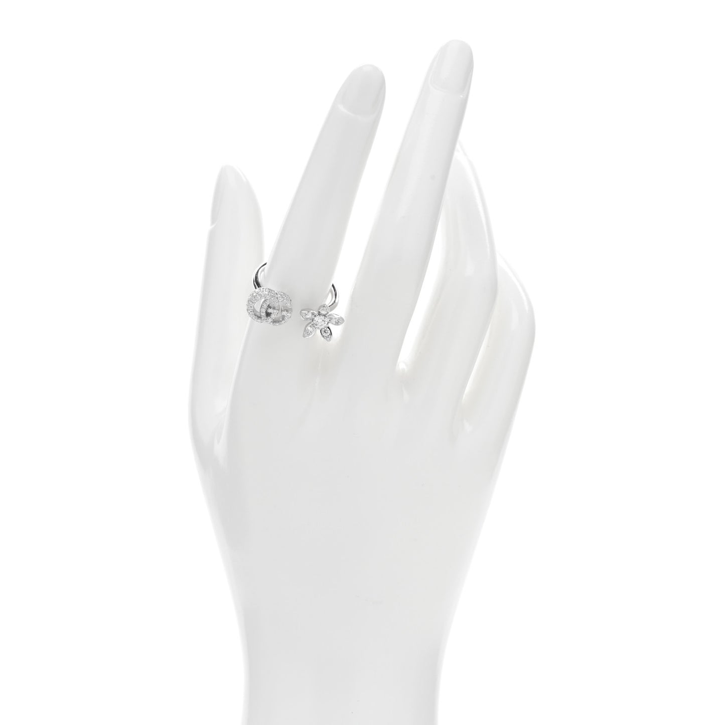 18K White Gold Diamond Flora GG Open Ring 54 7