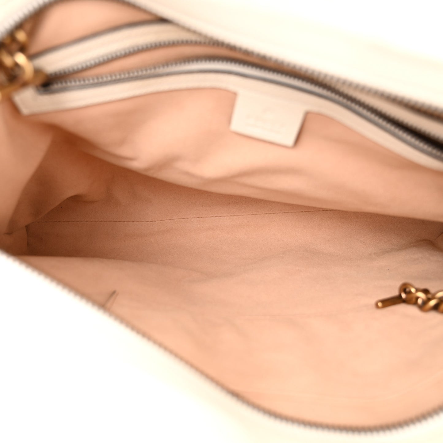 Vintage Calfskin Matelasse Medium GG Marmont Slim Tote White