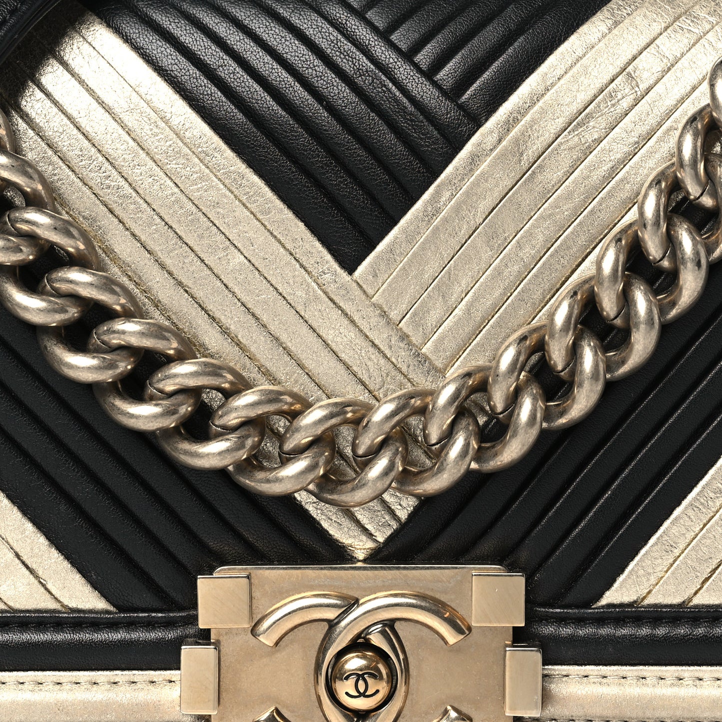 Metallic Calfskin Pleated Small Boy In Rome Flap Black Gold