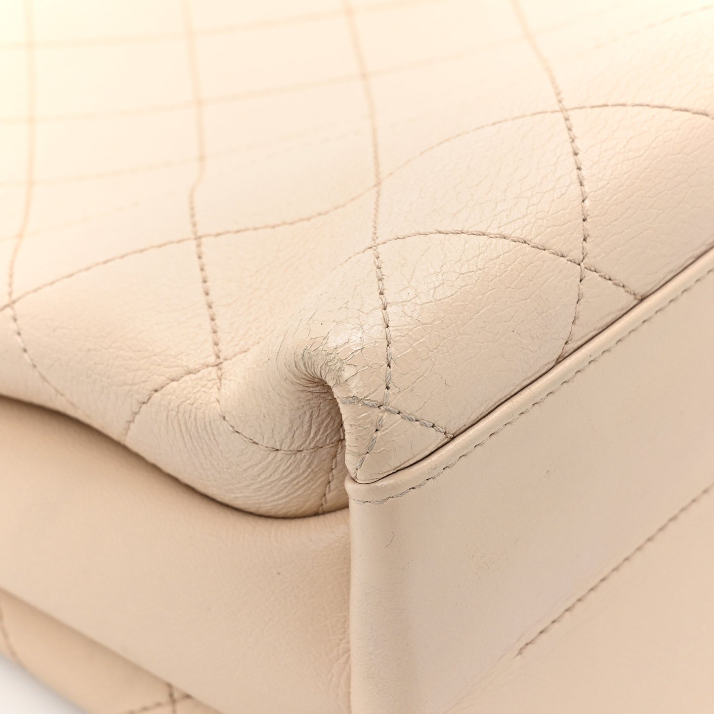 Lambskin Stitched Large Coco Luxe Tote White