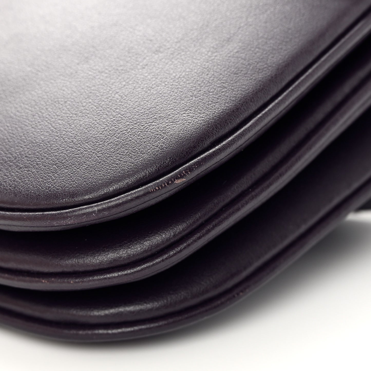 Smooth Calfskin Medium Tabou Aubergine