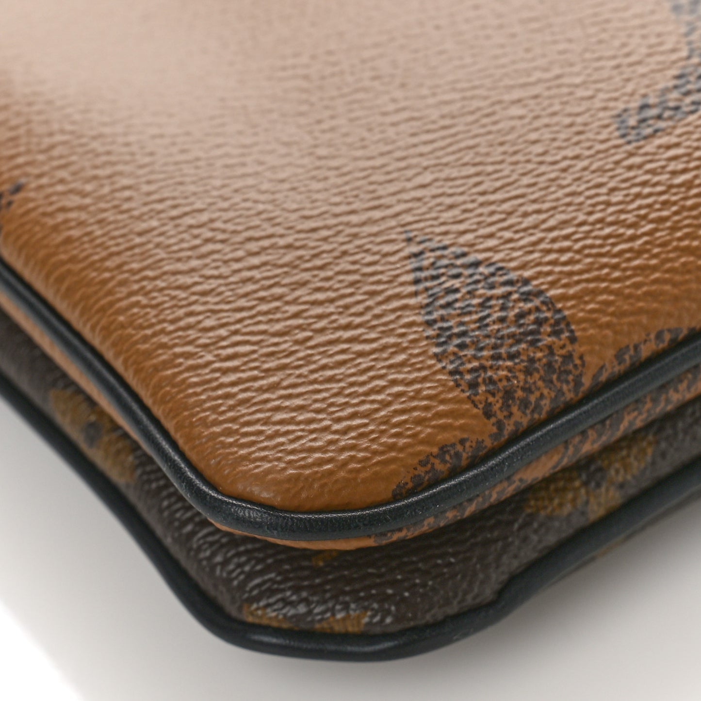 Reverse Monogram Giant Double Zip Pochette