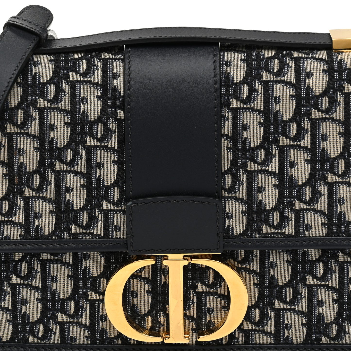 Oblique 30 Montaigne Flap Bag Blue