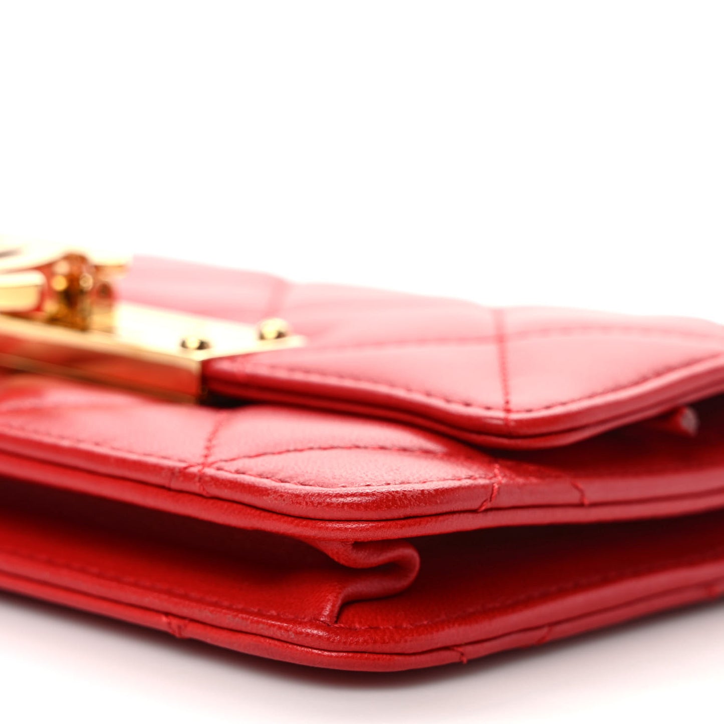 Lambskin Quilted Golden Class Wallet on Chain WOC Red