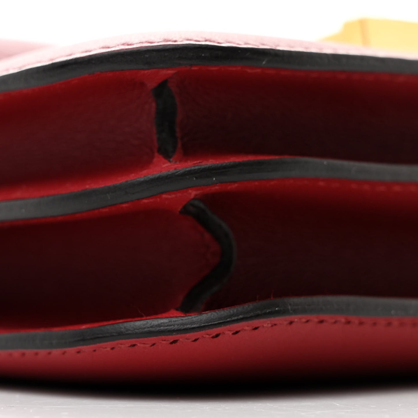 Swift Constance 18 Rouge Grenat