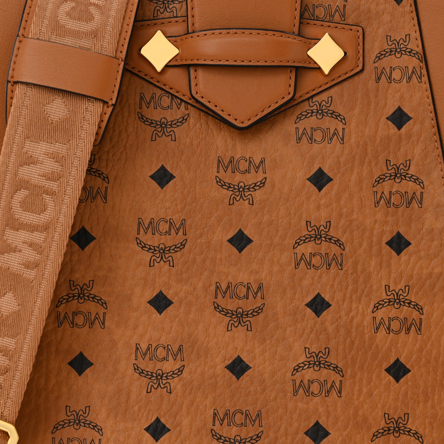 Visetos Calfskin Essential Bucket Bag Cognac