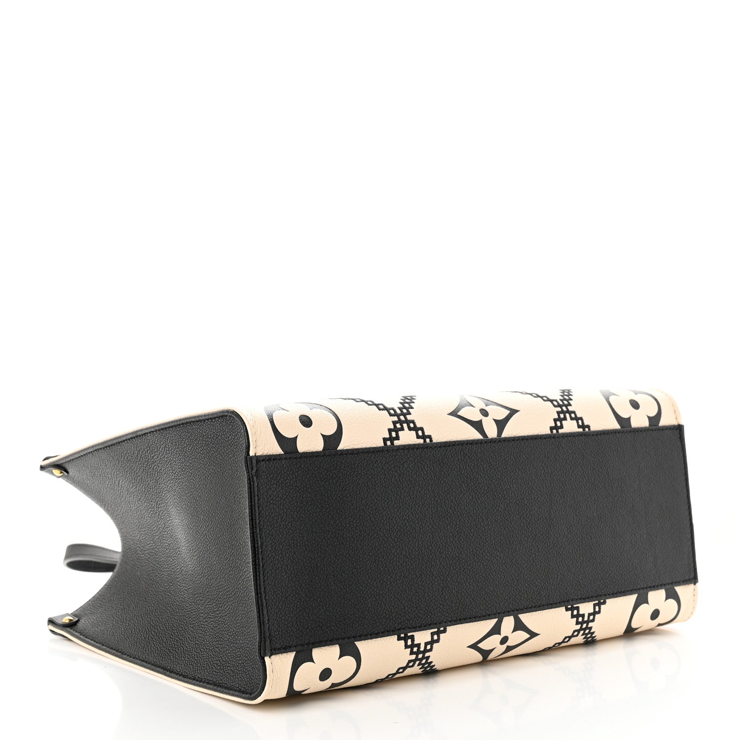 Louis Vuitton Empreinte Monogram Giant Broderies Onthego MM Cream Black 4 of 10