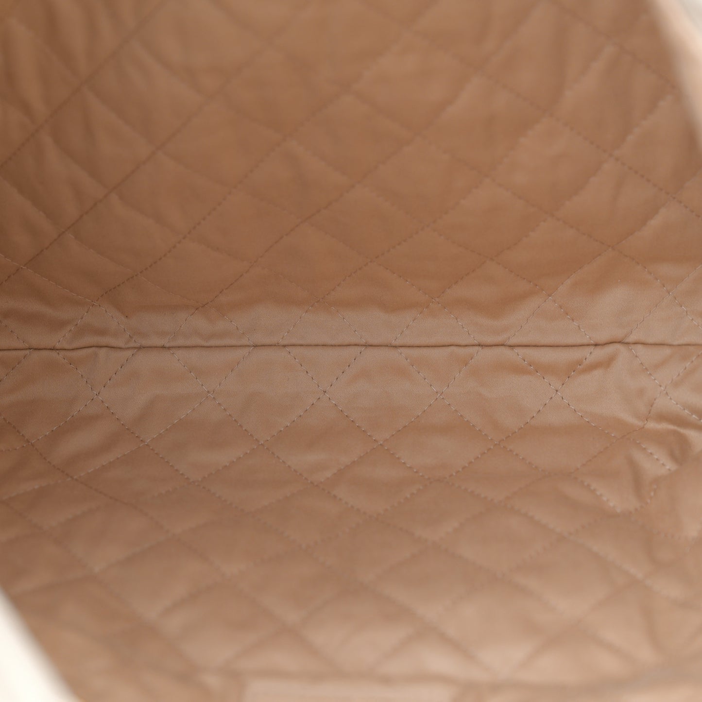 Calfskin Quilted Chanel 22 White