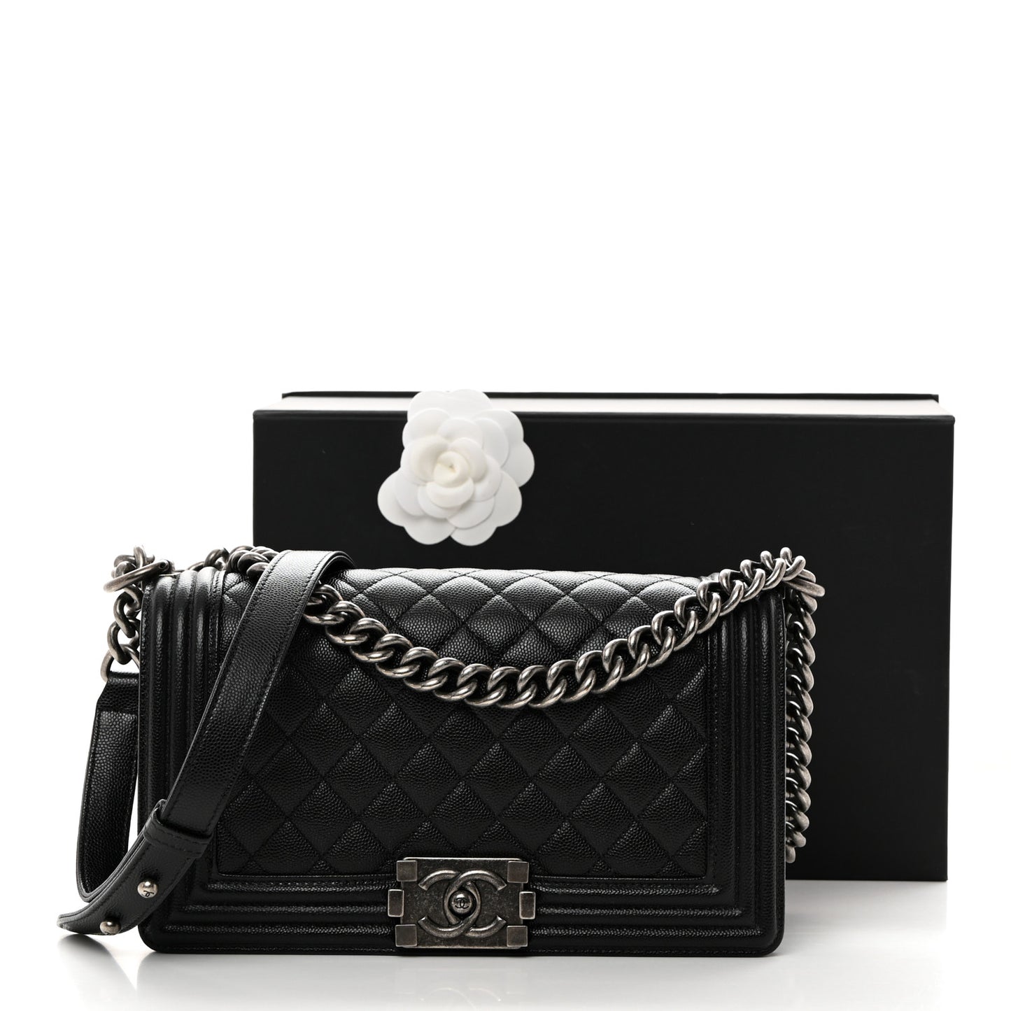 Caviar Quilted Medium Boy Flap Black