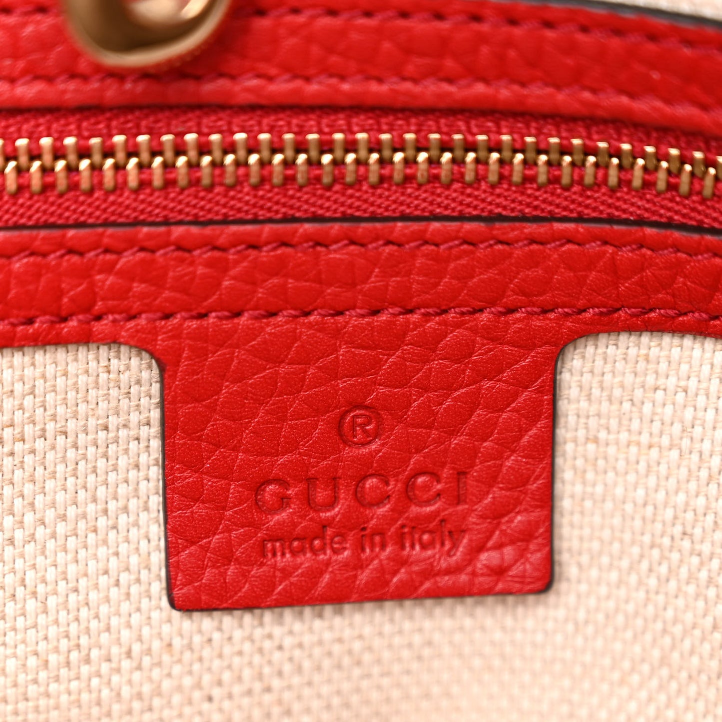 Pebbled Calfskin Medium Soho Chain Shoulder Bag Tabasco Red