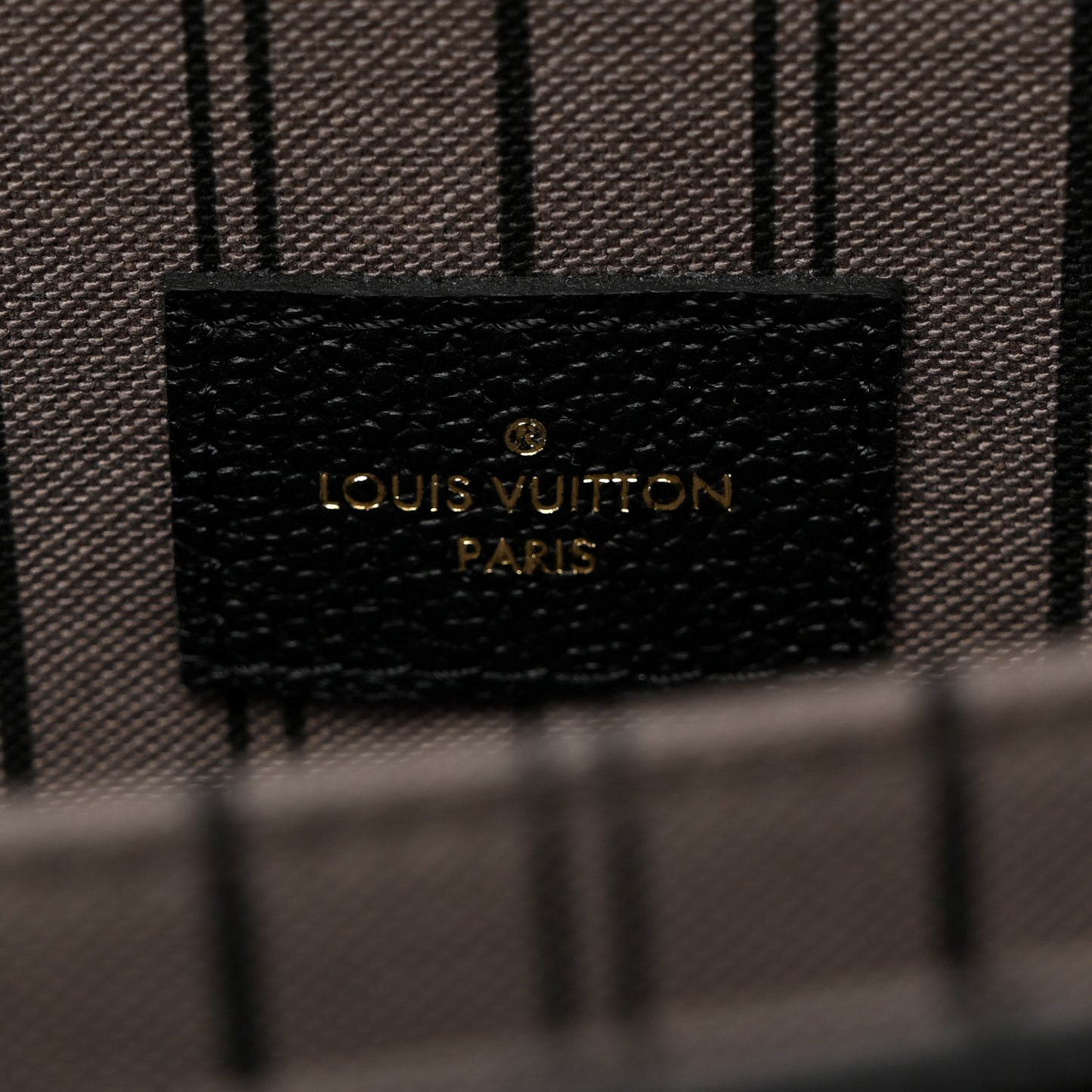 LOUIS VUITTON Empreinte Pochette Metis Black