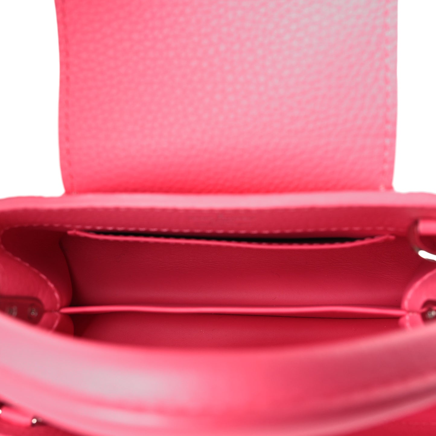 Taurillon Capucines Mini Fluo Pink