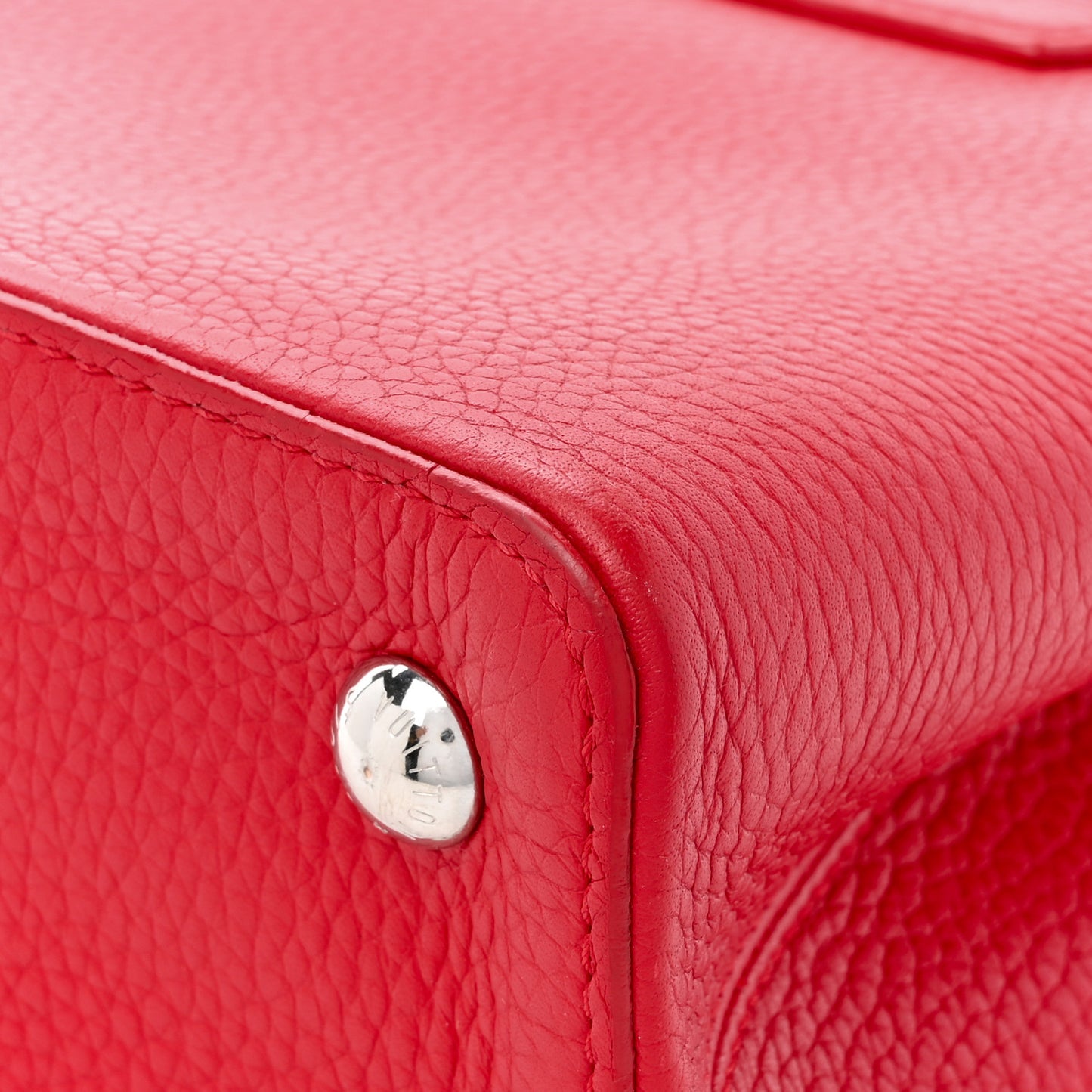 Taurillon Capucines PM Rubis