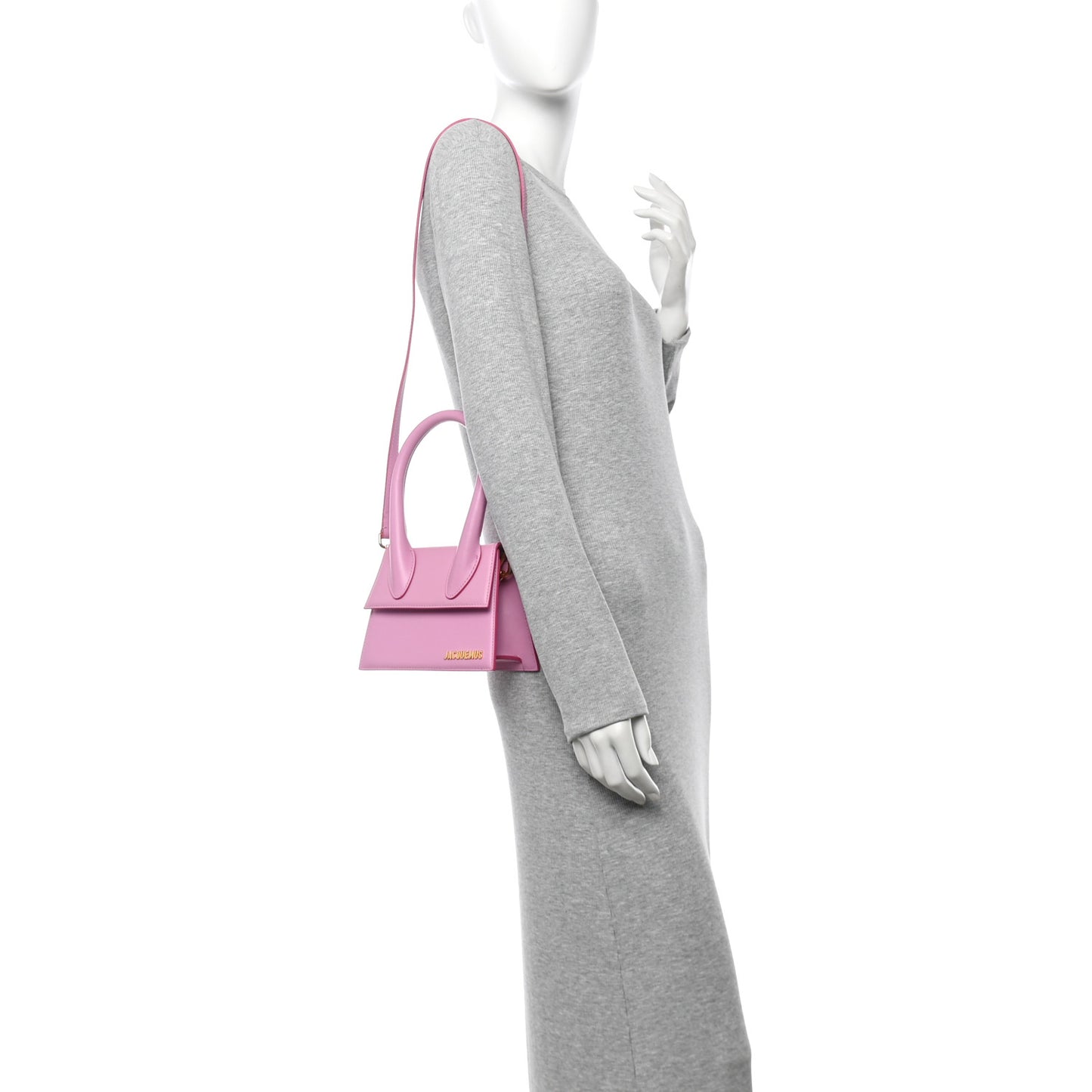 Smooth Calfskin Le Chiquito Moyen Light Pink
