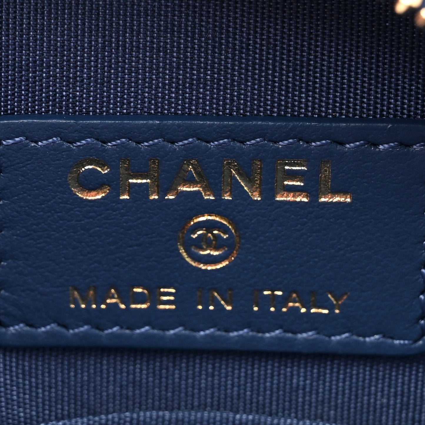 Shearling Sheepskin Chanel 19 Round Clutch With Chain Blue