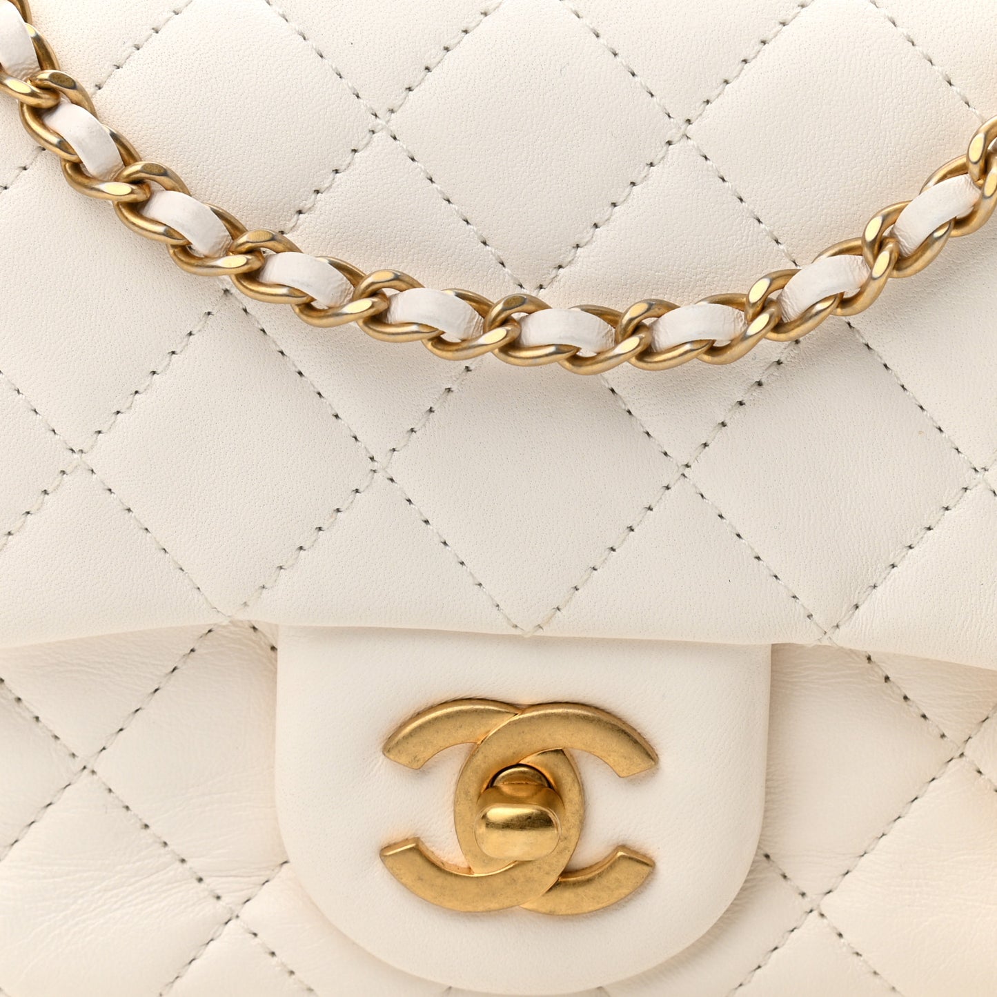 Lambskin Quilted Mini Pearl Crush Flap White