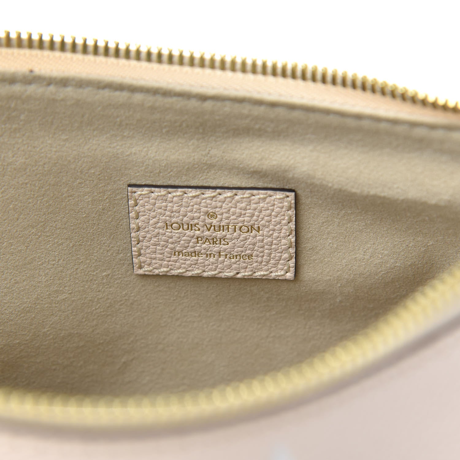 Louis Vuitton Empreinte Monogram Giant By The Pool Marshmallow Hobo Cream Saffron 6 of 9