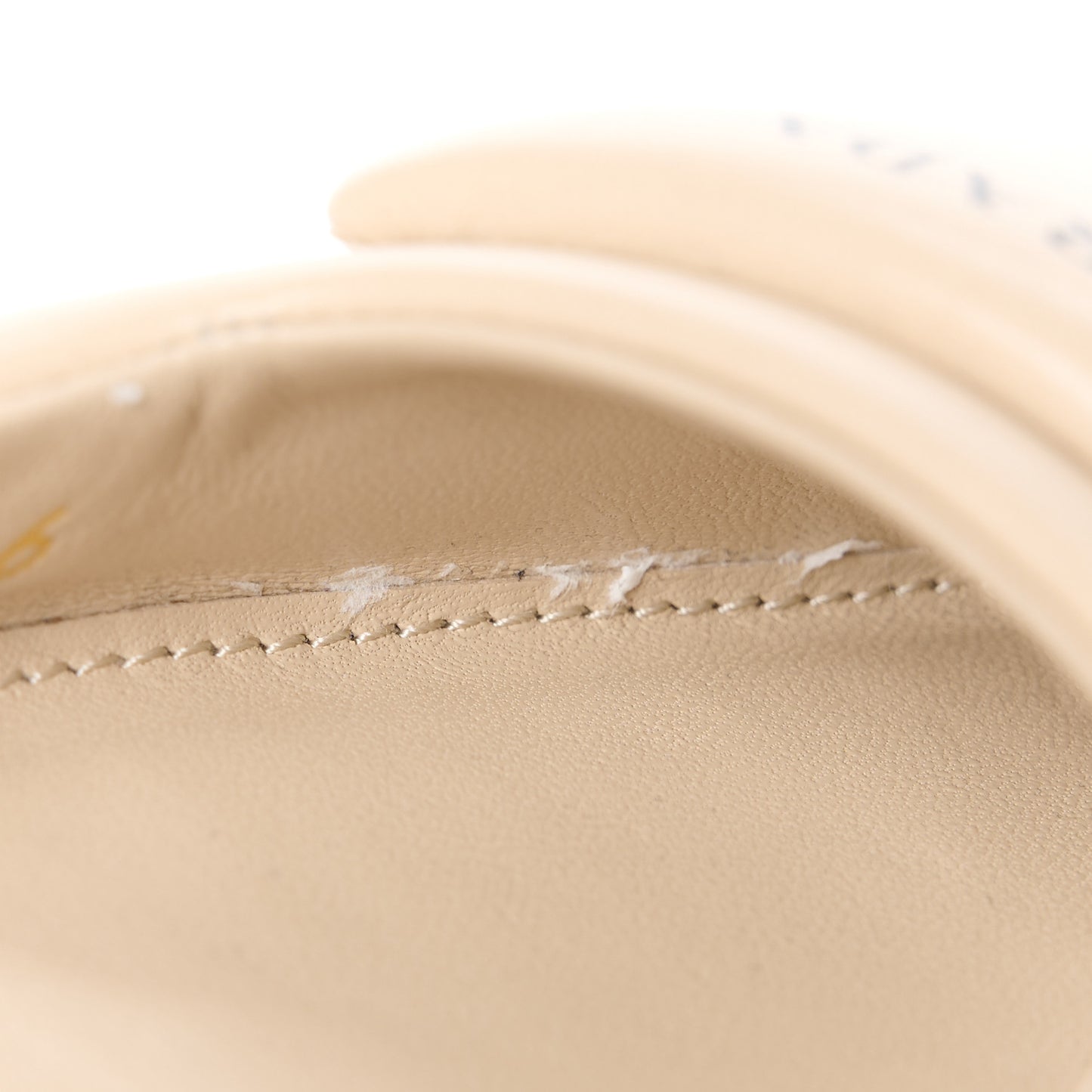 Spazzolato Triangle Logo Pointed Toe 45mm Slingback Pumps 36 Deserto