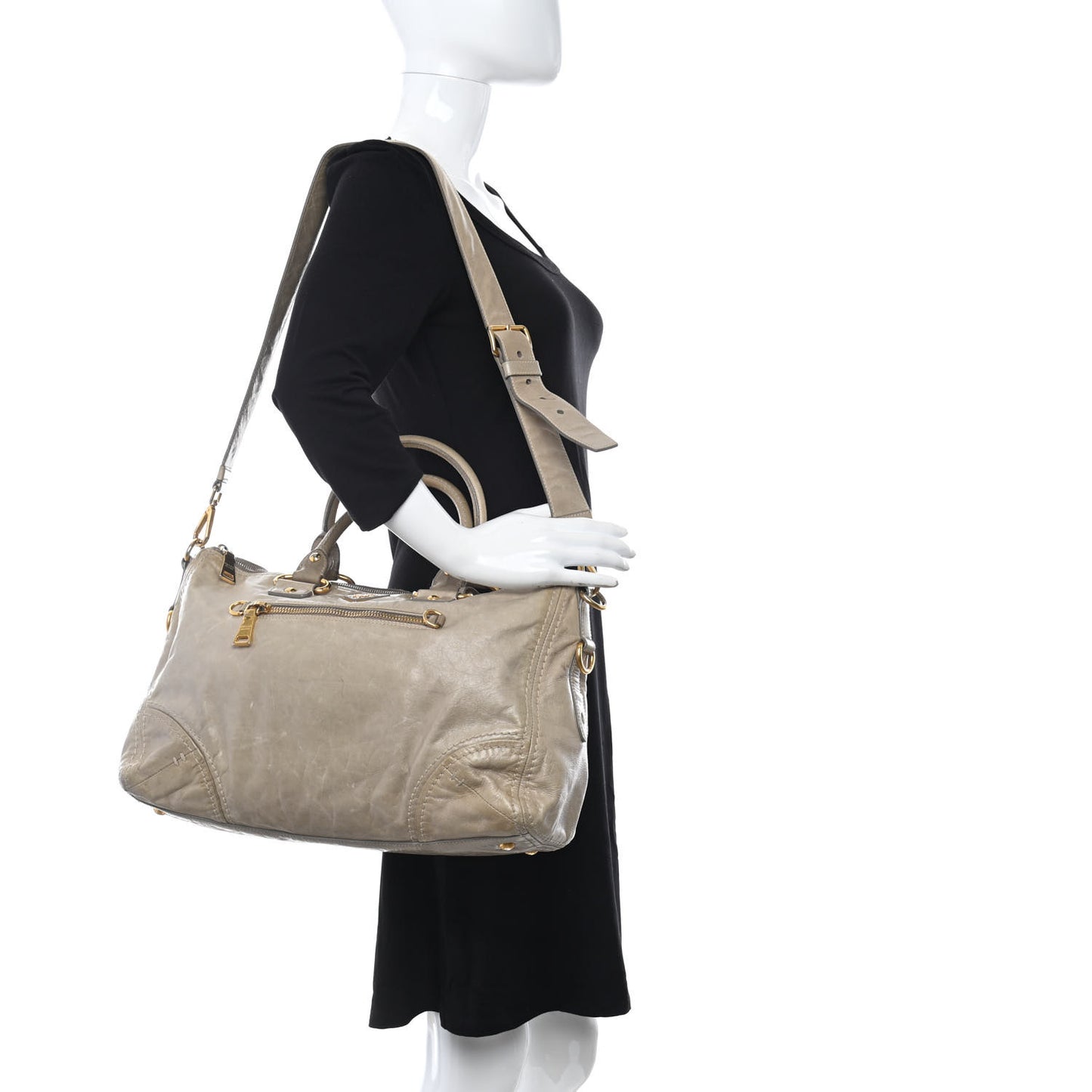Vitello Shine Shopping Satchel Cammeo