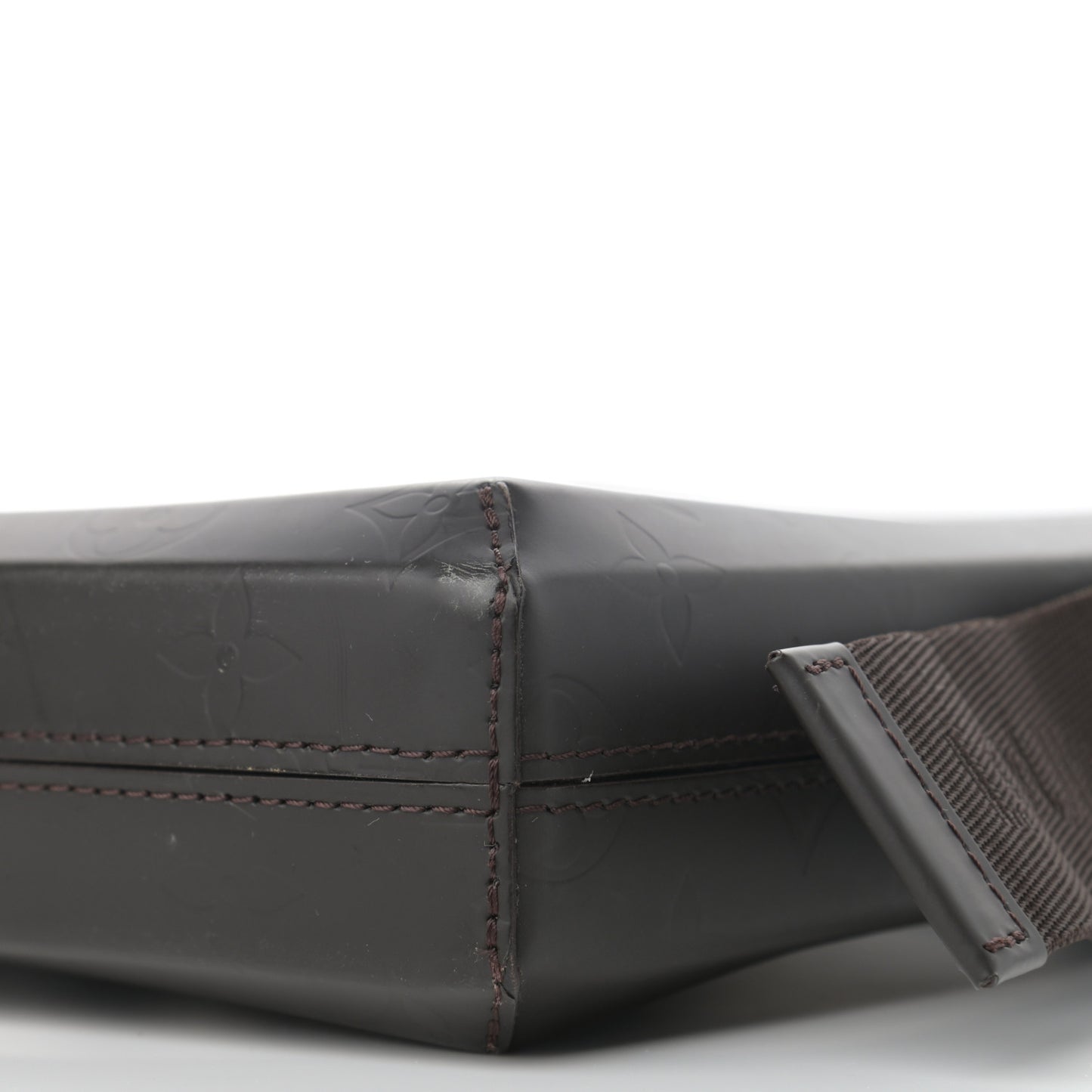 Monogram Glace Bobby Cafe
