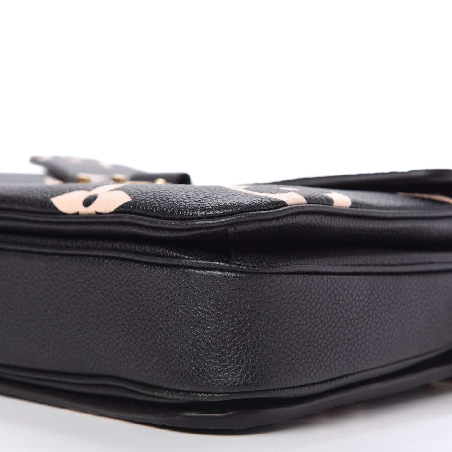 Empreinte Monogram Giant Pochette Metis Black Beige