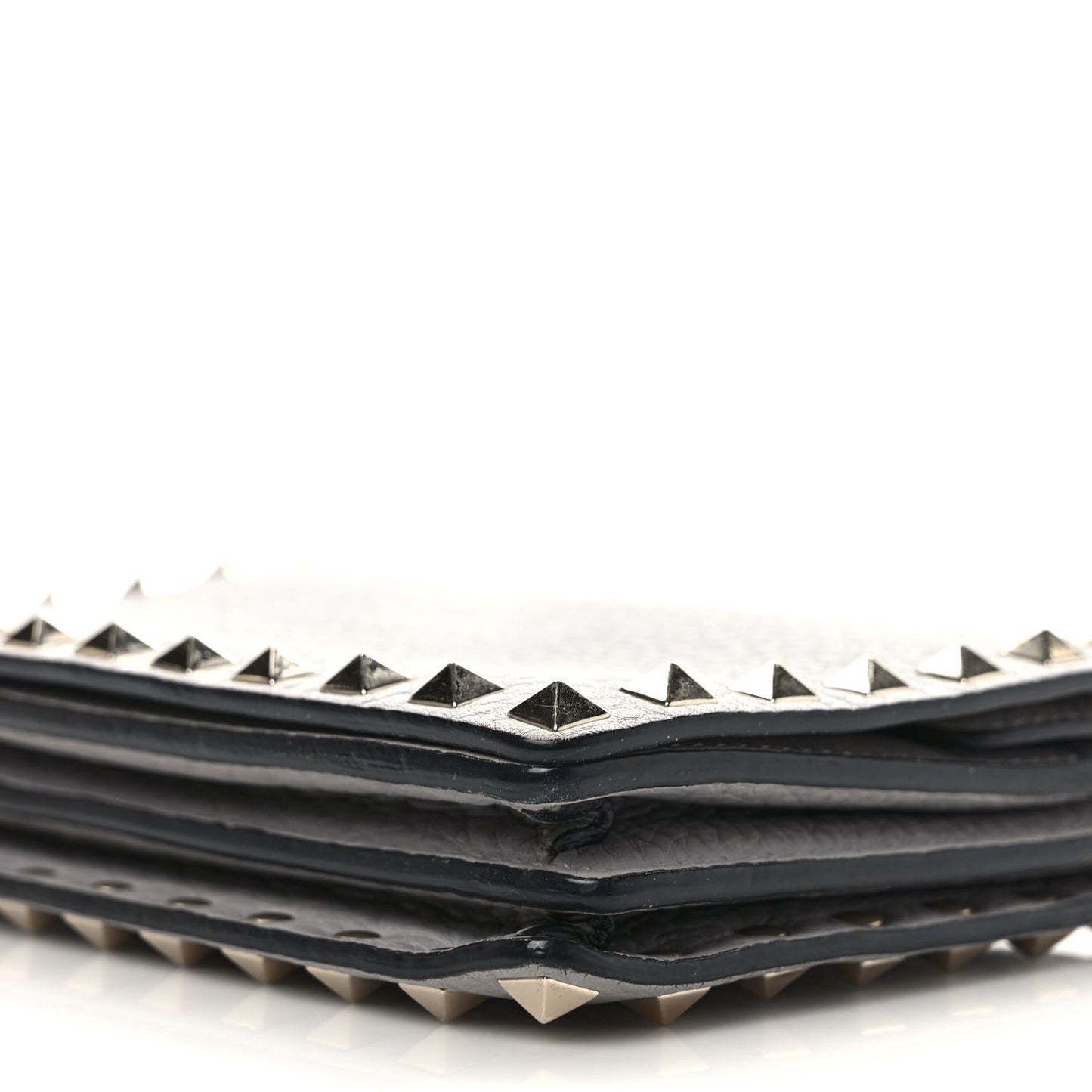 Pebbled Calfskin Rockstud Wallet On Chain Pastel Grey
