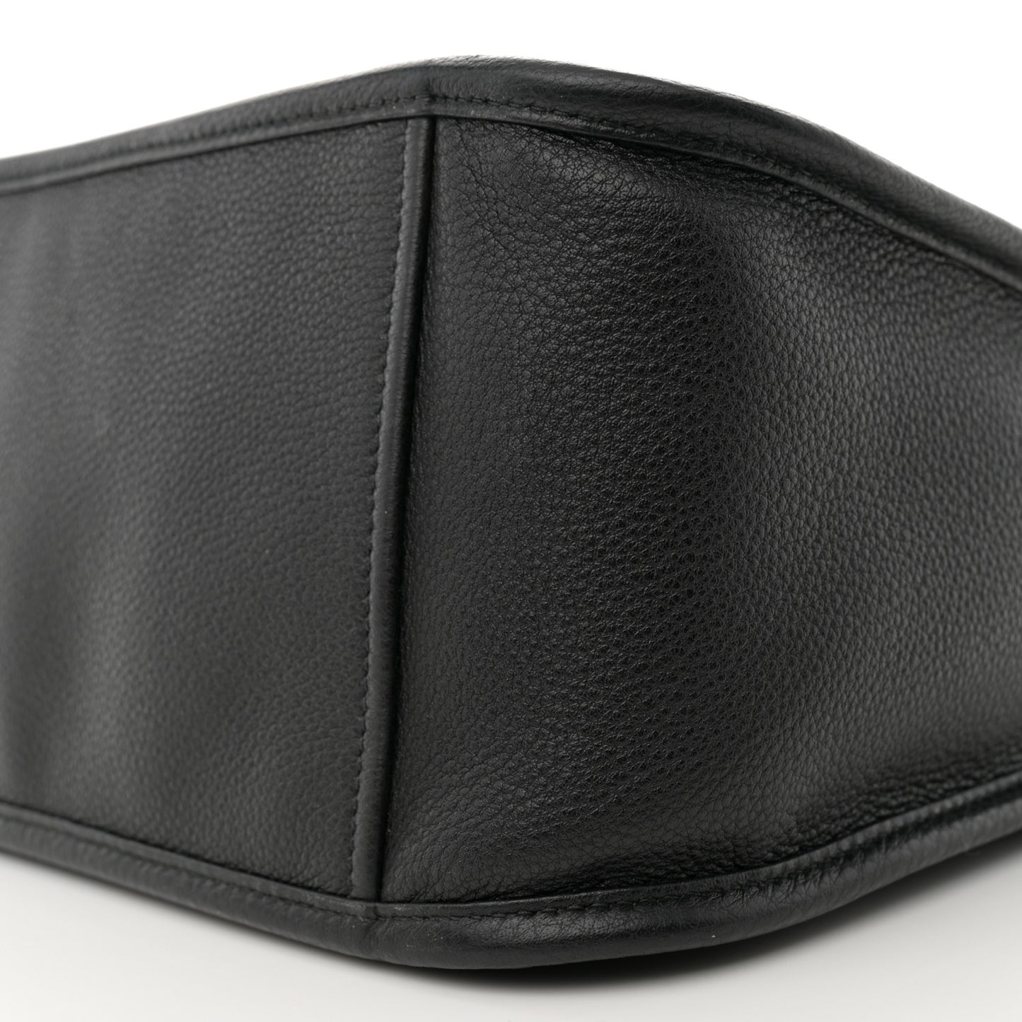 Vitello Daino Soft Hobo Messenger Bag Black