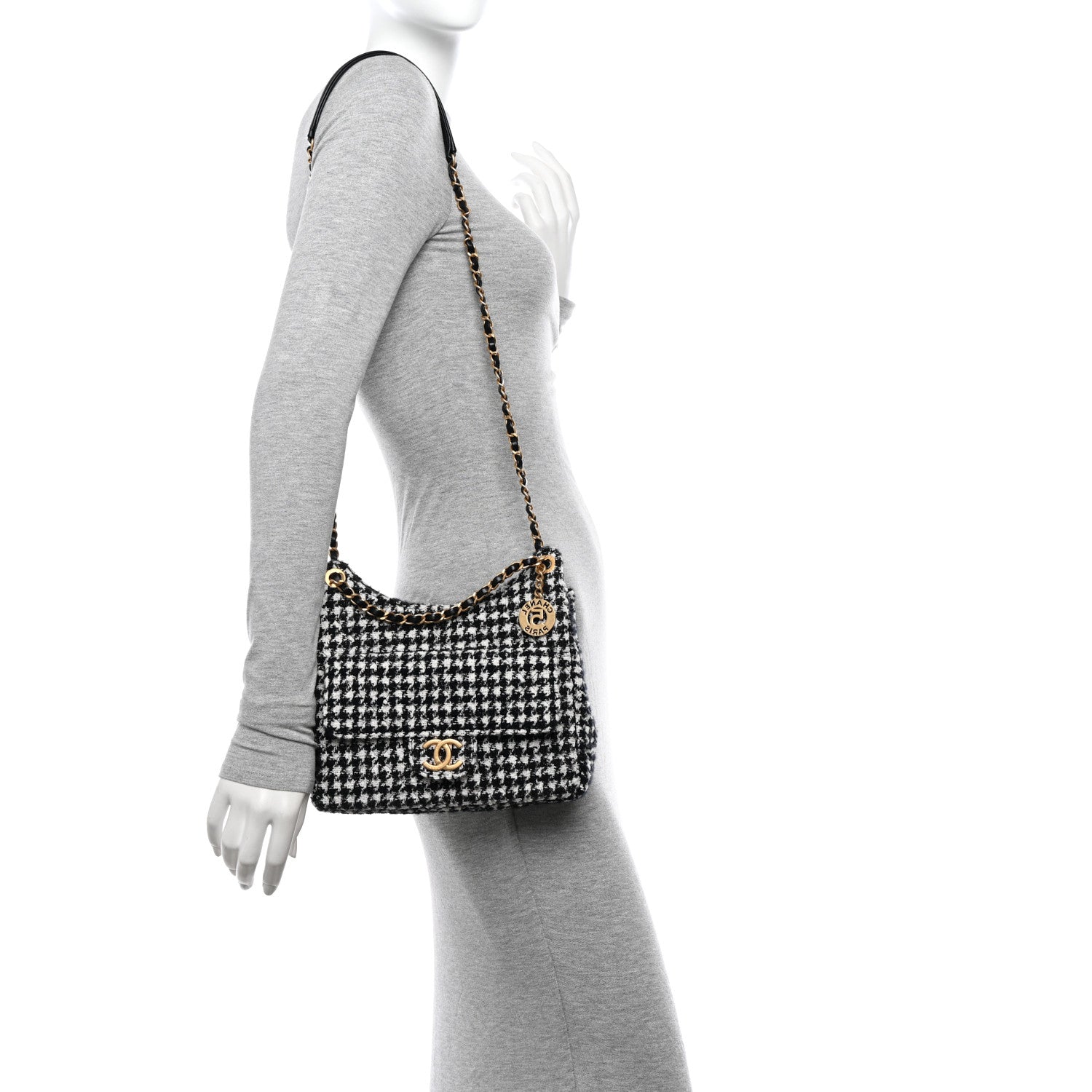 Chanel Tweed Houndstooth Quilted Small Wavy CC Hobo Black White 2 of 11