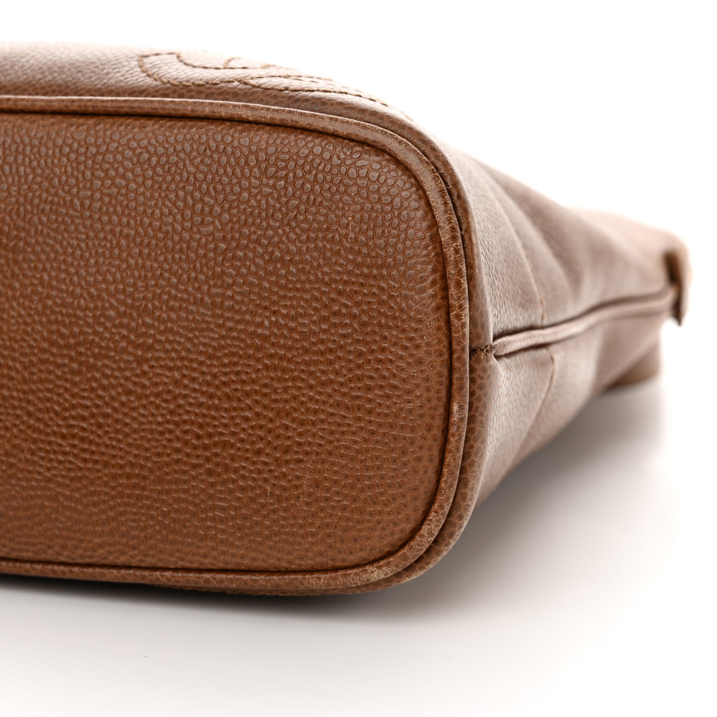 Caviar CC Shoulder Bag Brown