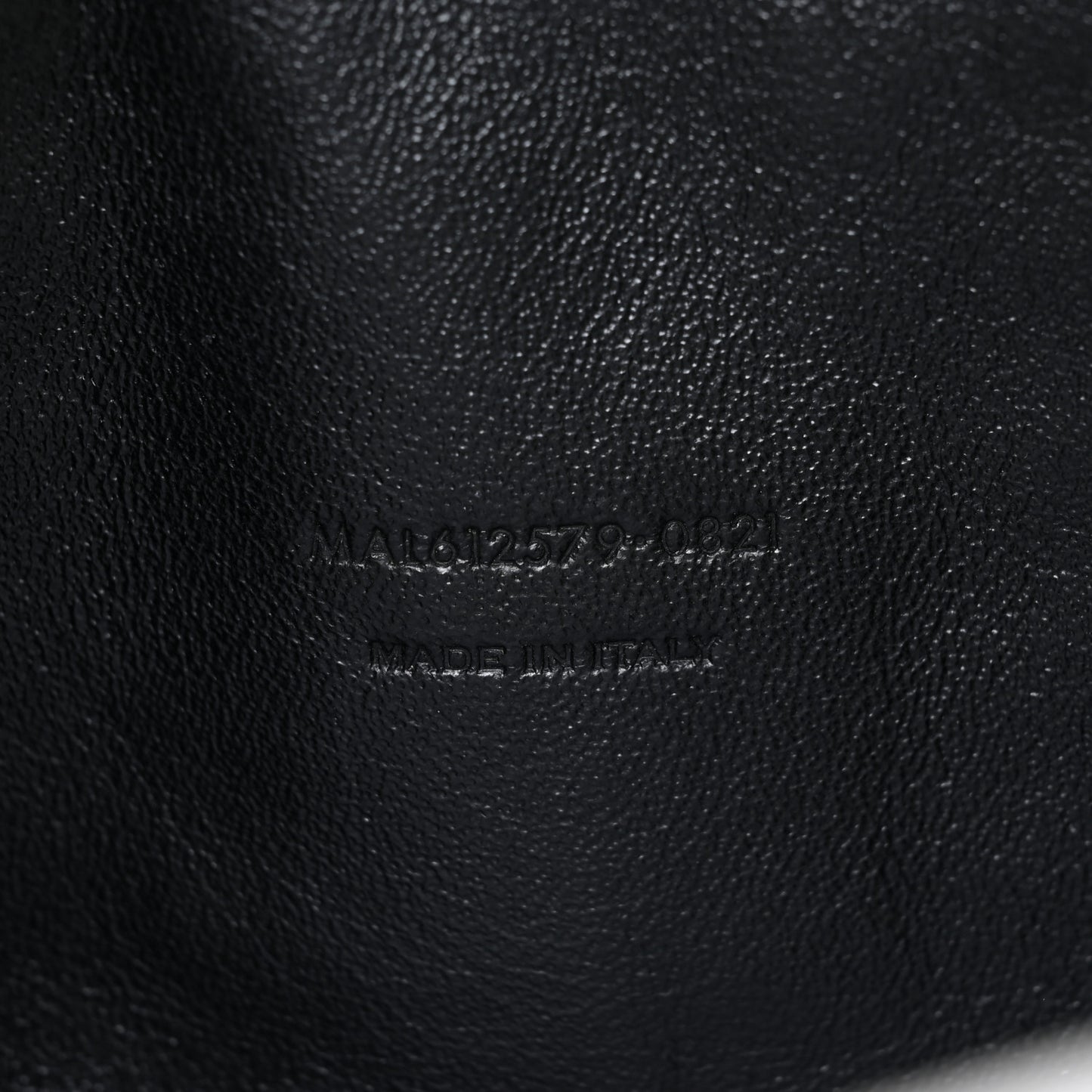 Grain De Poudre Matelasse Monogram Mini Lou Camera Bag Crema Soft
